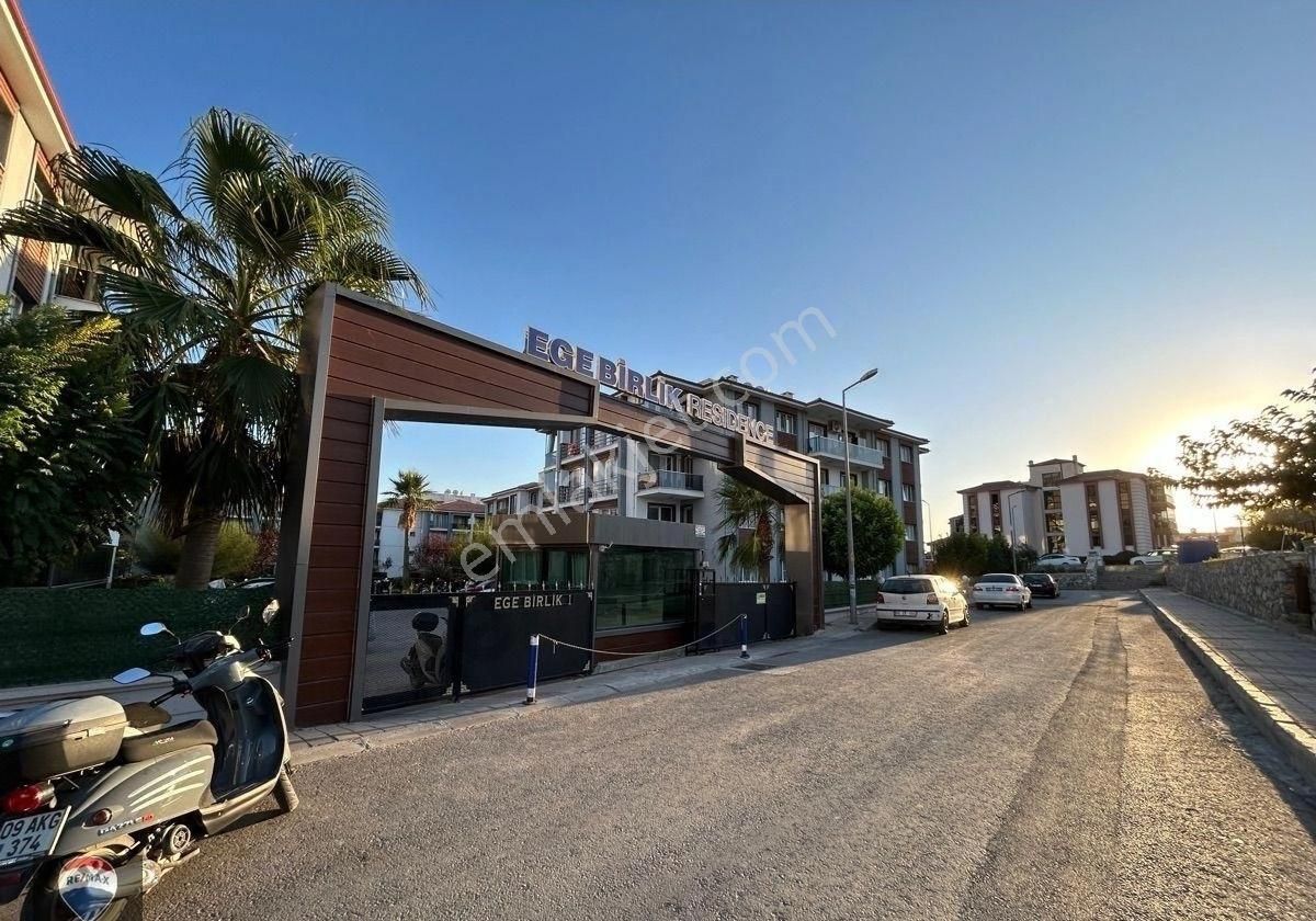 Güvenlikli Havuzlu Sitede Eşyalı Geniş 1+1 Daire - Görsel 2