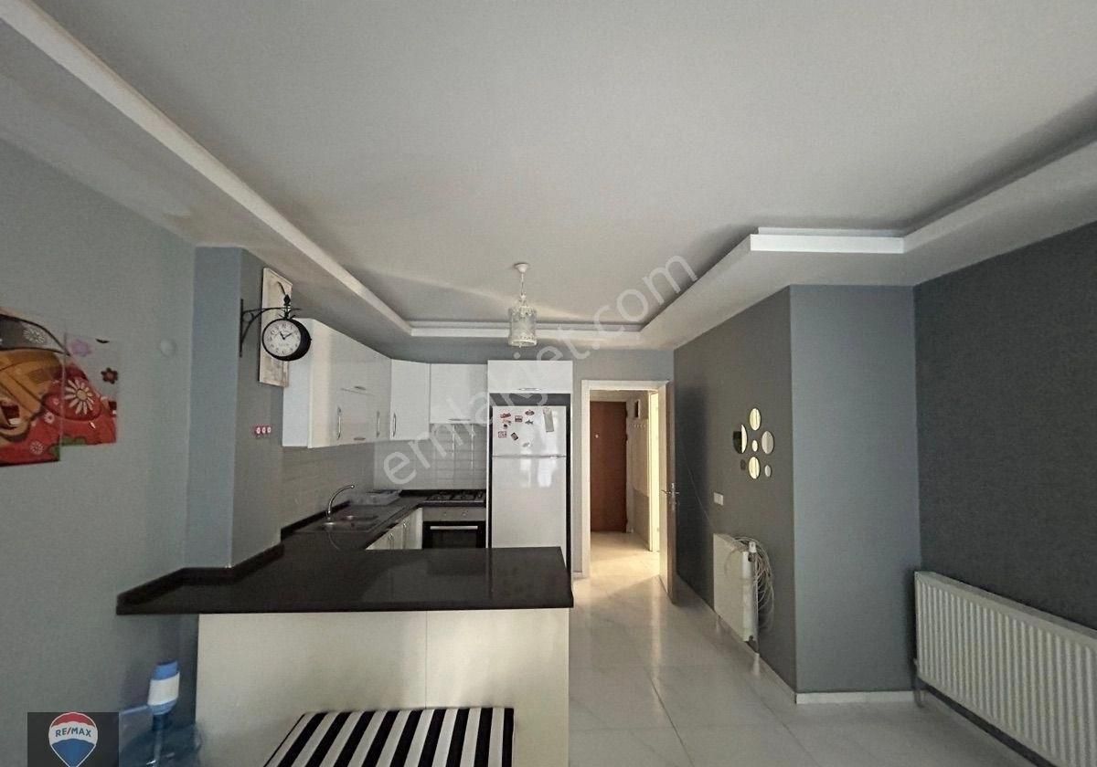 Güvenlikli Havuzlu Sitede Eşyalı Geniş 1+1 Daire - Görsel 19