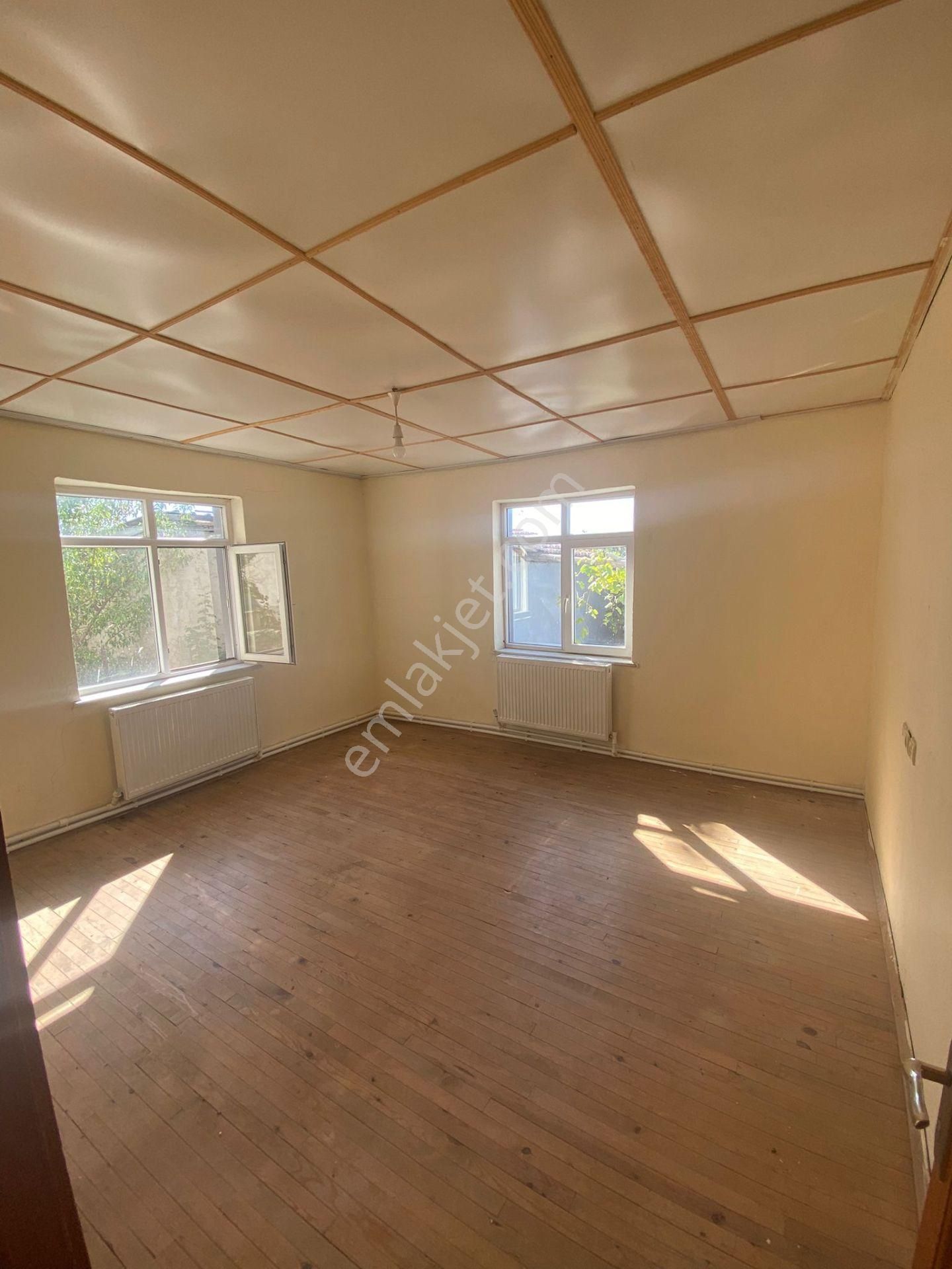 İsa Kavak Gayrimenkul’den Meram Bahçeşehir’de Geniş 2+1 Kiralık Daire - Görsel 2