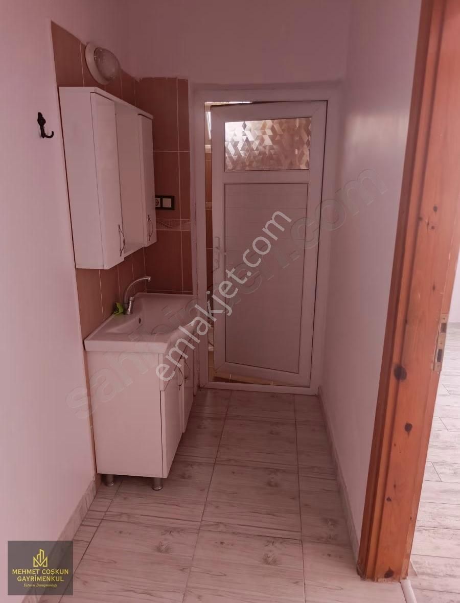 Kurttepe Mahallesi 4+1 Müstakil Kiralık Kombili Daire - Görsel 16