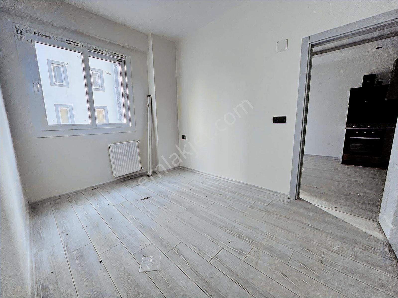 Kule Park Gültepe'de Ankastre Setli Şofbenli Az Katlı 1+1 Daire - Görsel 2