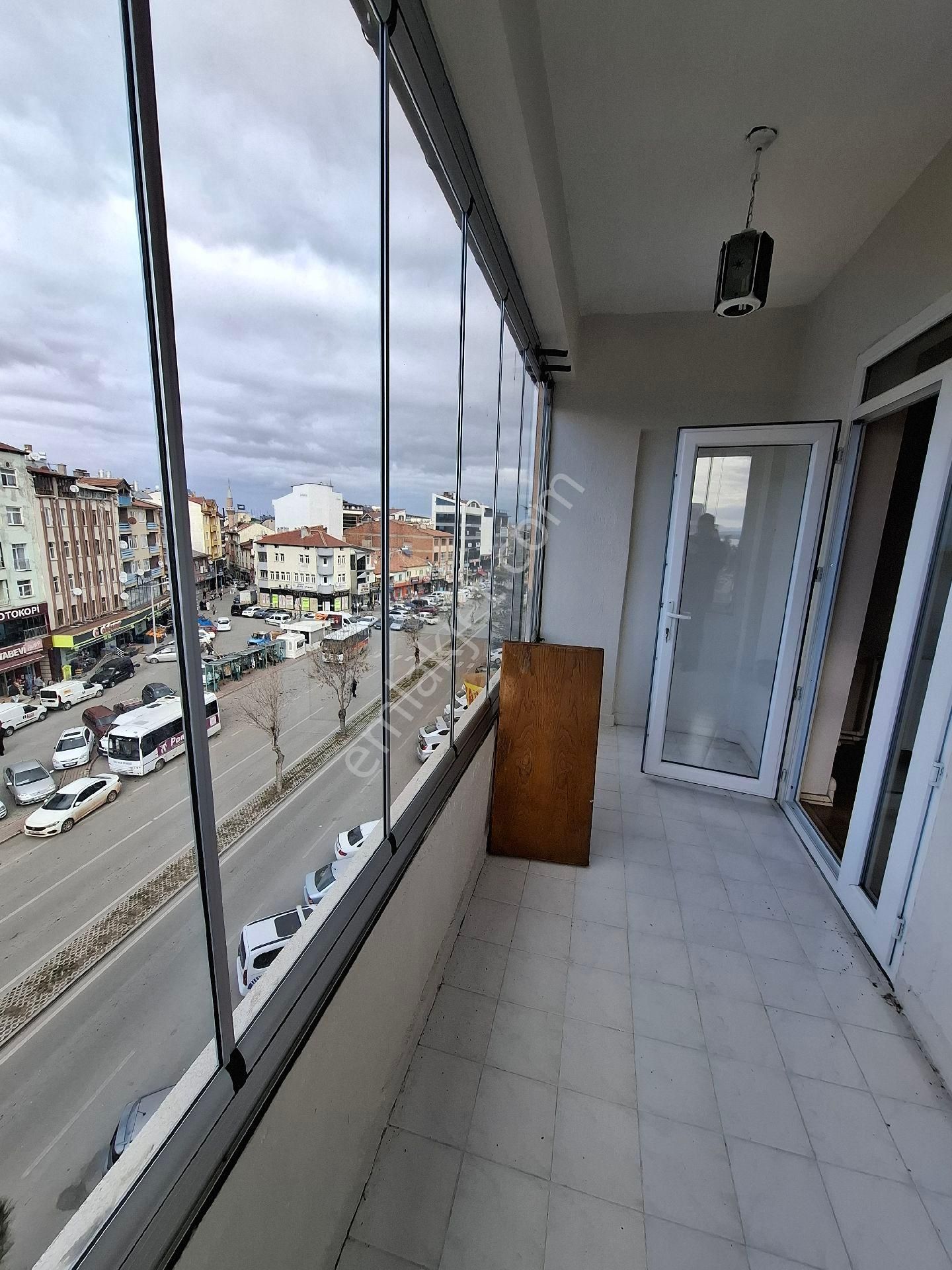 Çarşı Merkezde Satılık 2+1 Daire - Görsel 3