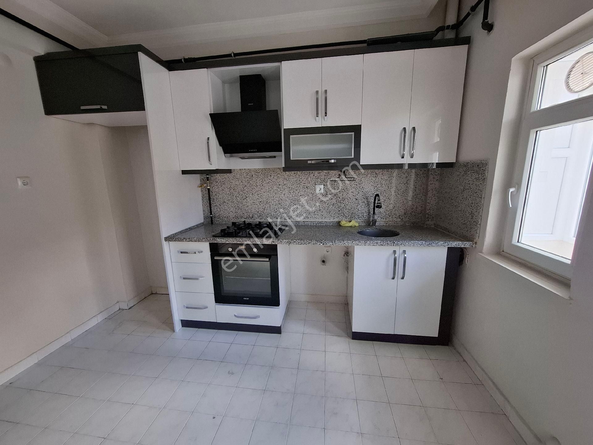 Çarşı Merkezde Satılık 2+1 Daire - Görsel 6