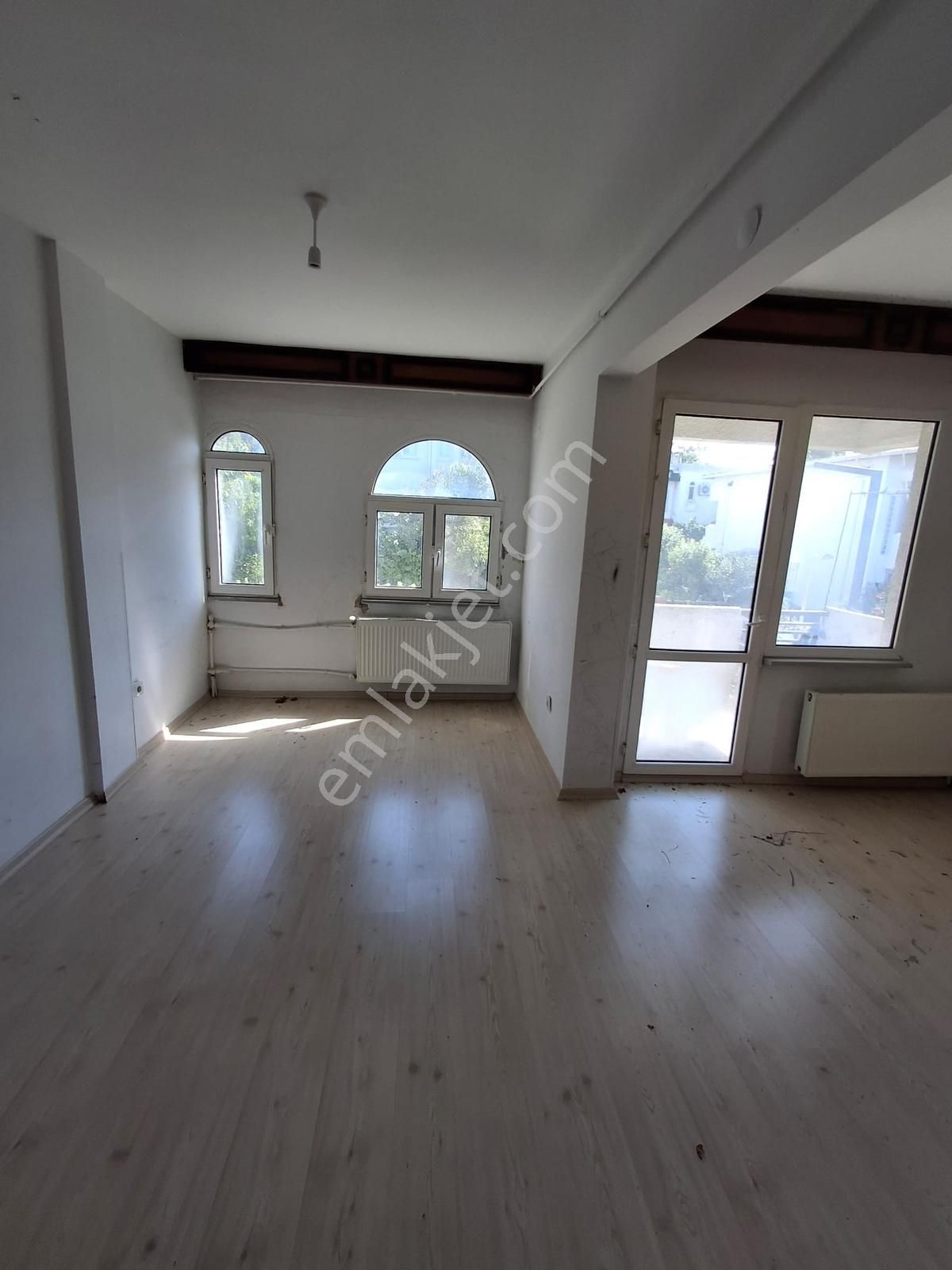 Güzelcede Denize Sıfır Villa Kent Sitesinde İkiz Villa - Görsel 13