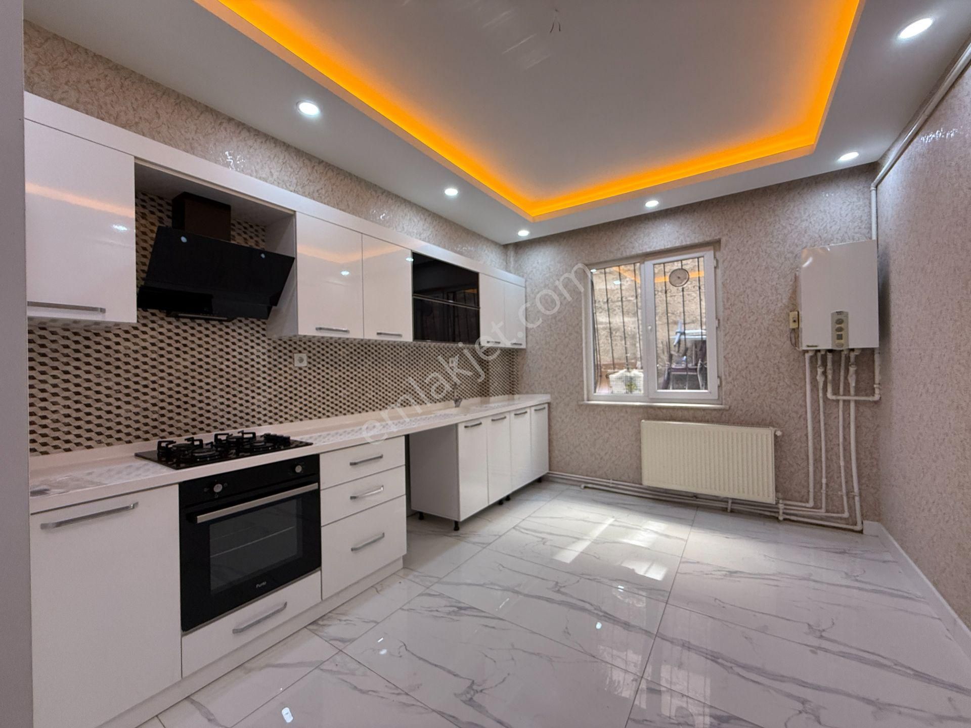 Ufuk Kılıç Emlak'tan Cadde Üzerinde 2+1 Asansörlü Ful Yapılı Kot 2 Daire - Görsel 6