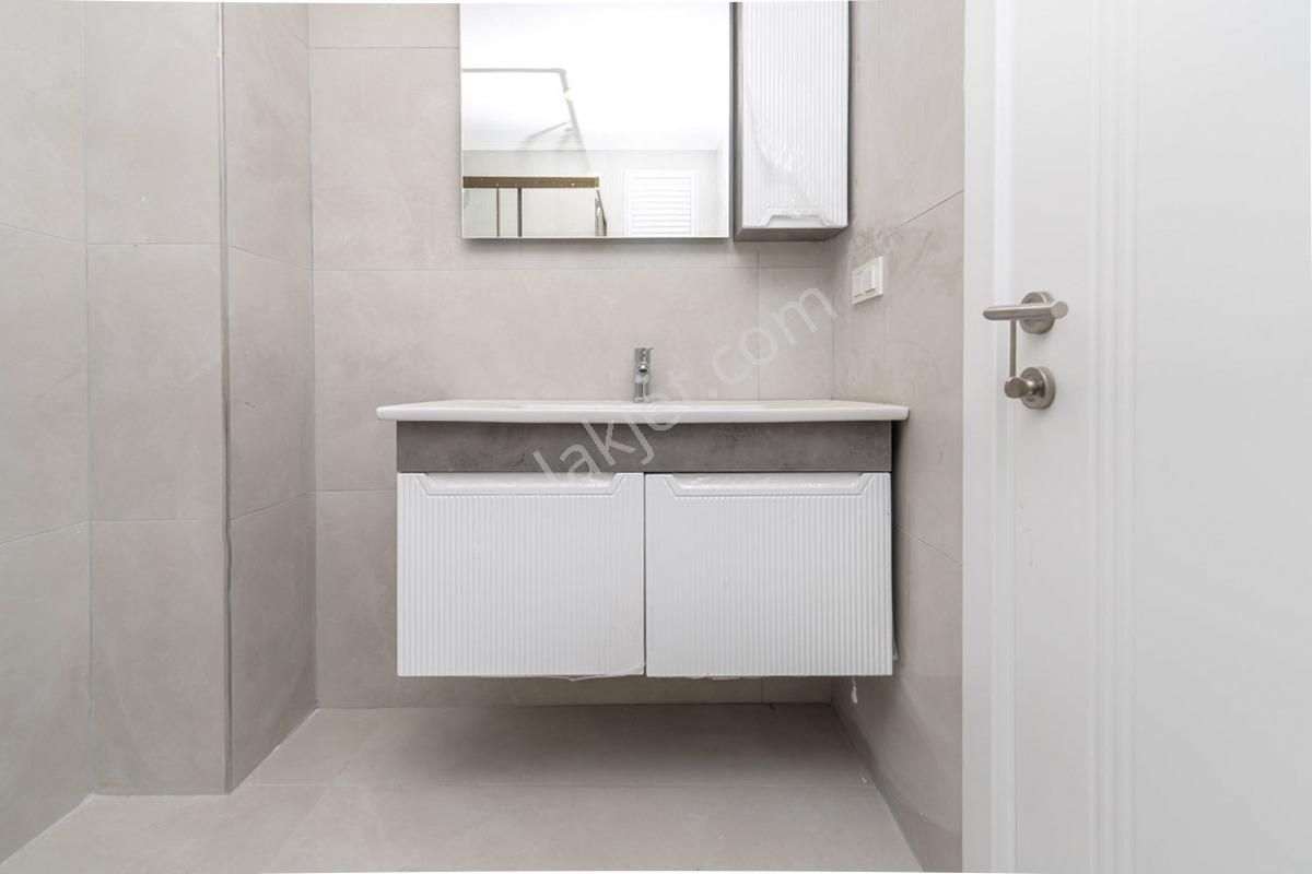 Bahçelievler Merkezde Öğretmenler Evi Yakını 5+2 Sıfır Bina - Görsel 11