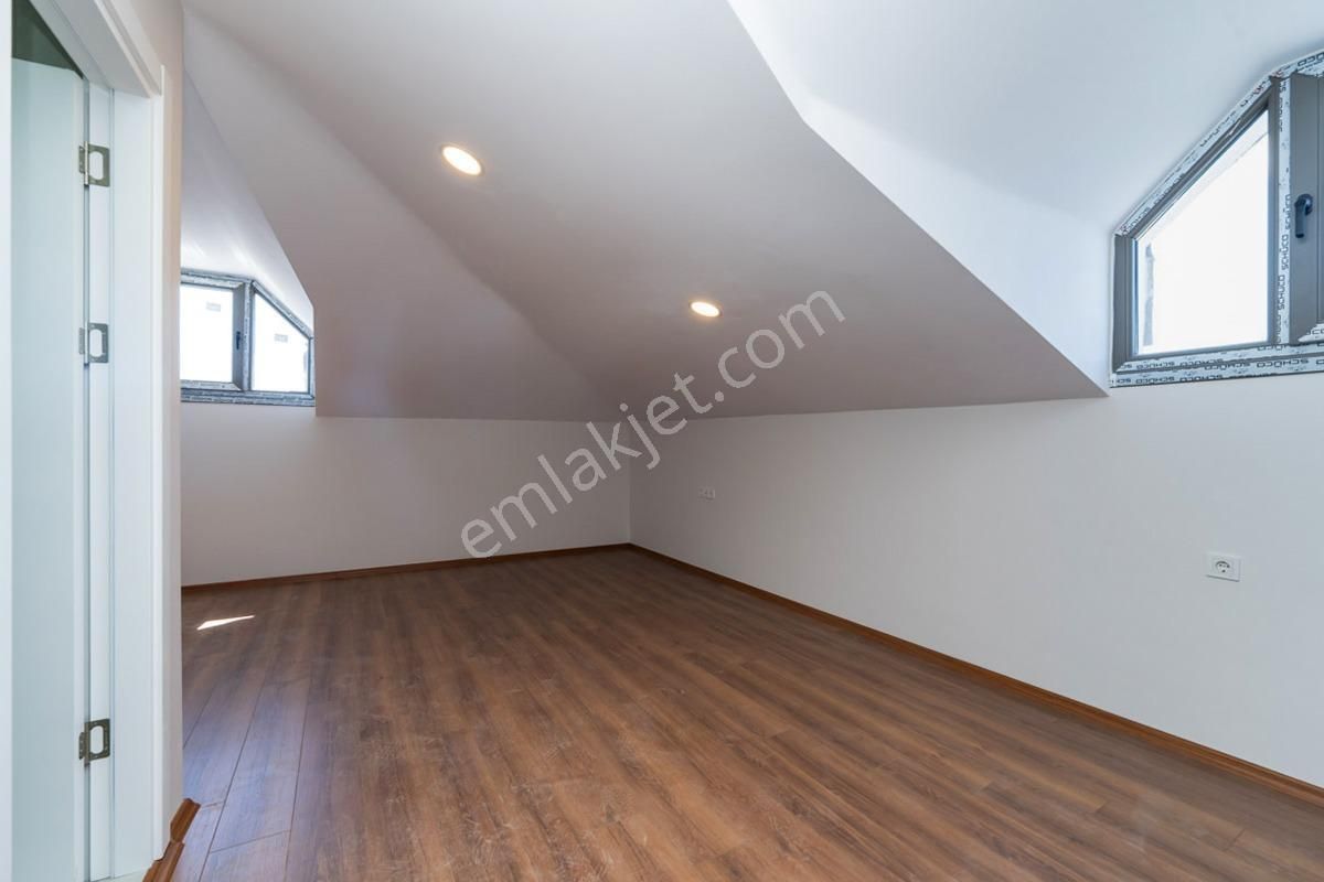 Bahçelievler Merkezde Öğretmenler Evi Yakını 5+2 Sıfır Bina - Görsel 24