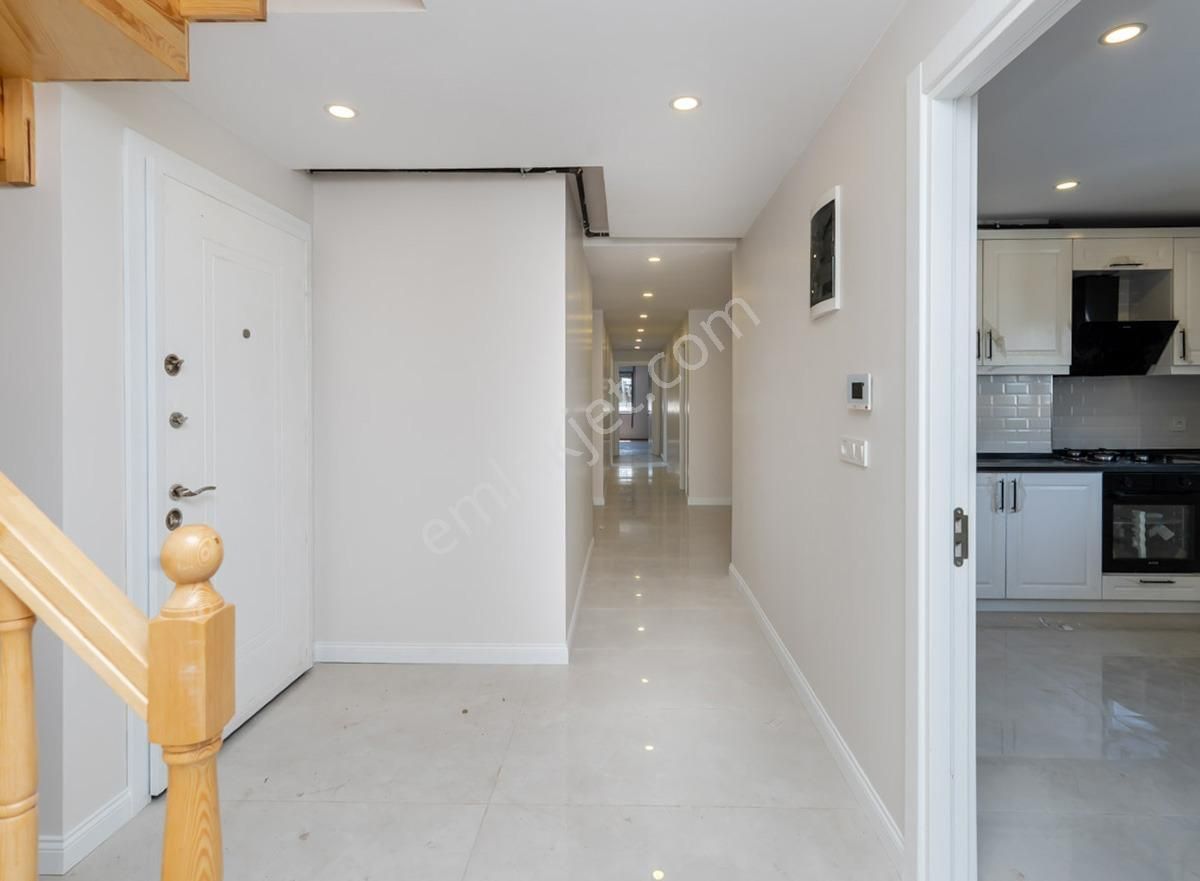 Bahçelievler Merkezde Öğretmenler Evi Yakını 5+2 Sıfır Bina - Görsel 14