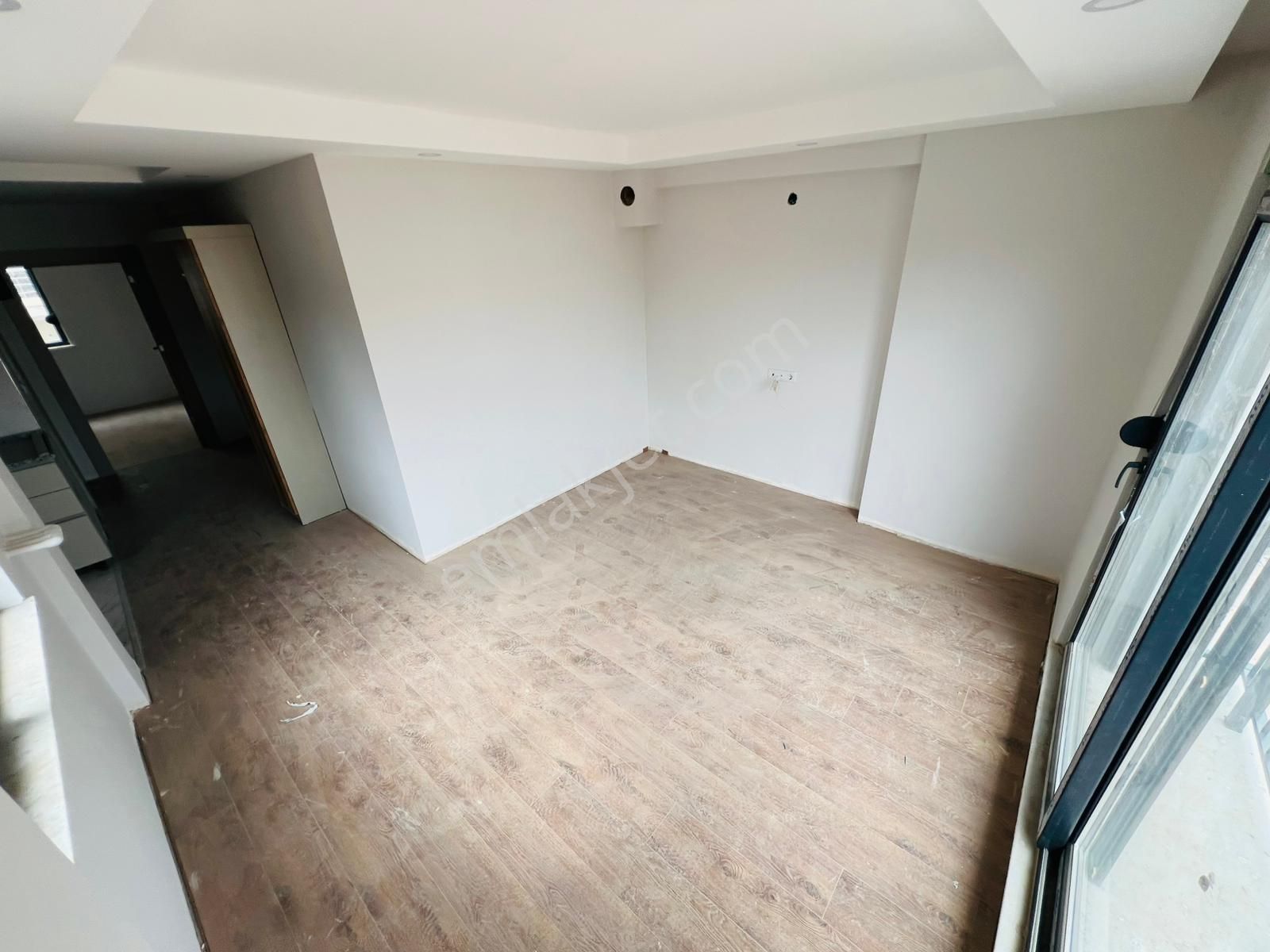 Fevziçakmakta Sıfır Ayrı Mutfaklı Ebeveyn Banyolu Katta 1+1 - Görsel 9