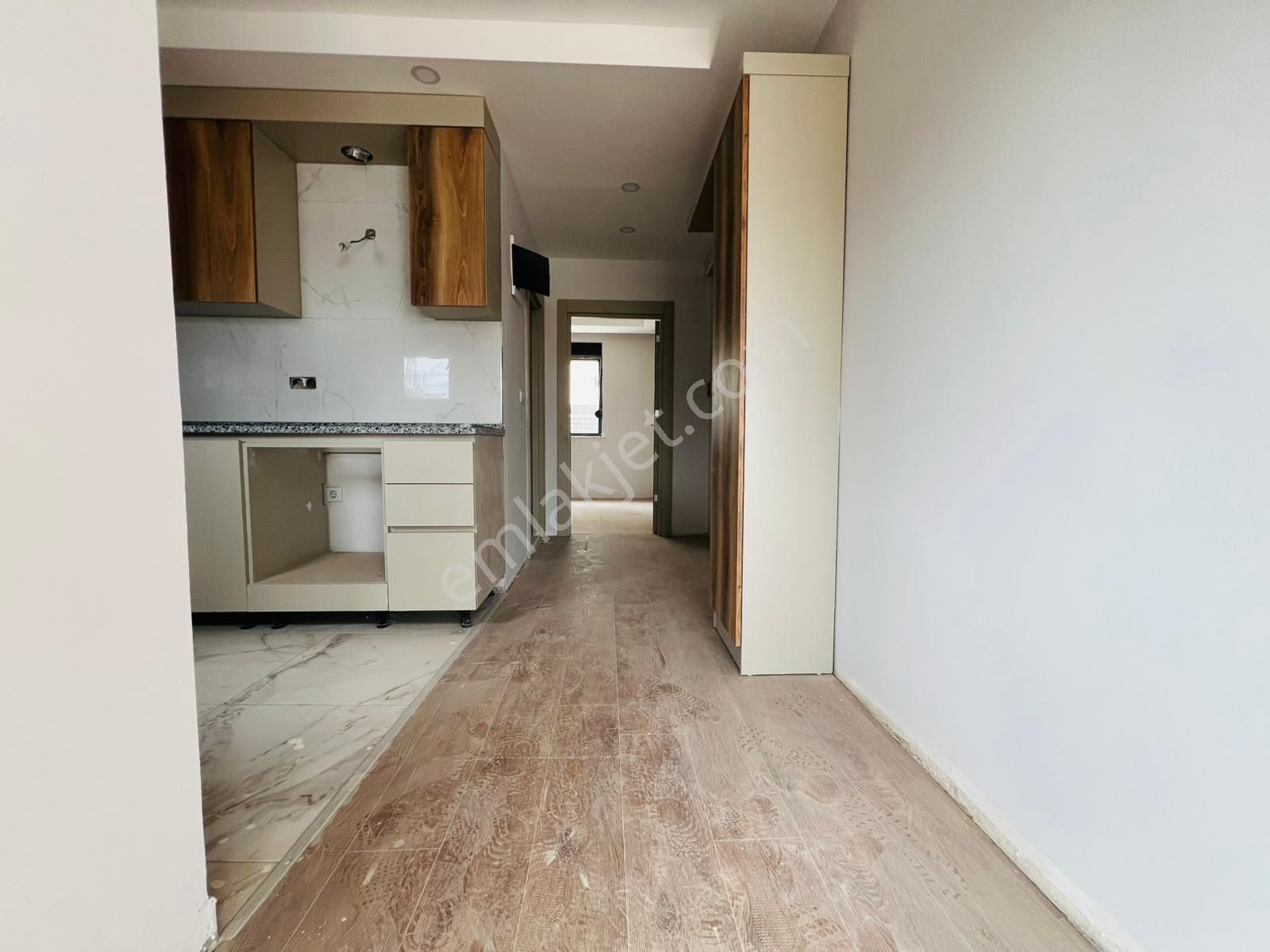 Fevziçakmakta Sıfır Ayrı Mutfaklı Ebeveyn Banyolu Katta 1+1 - Görsel 7