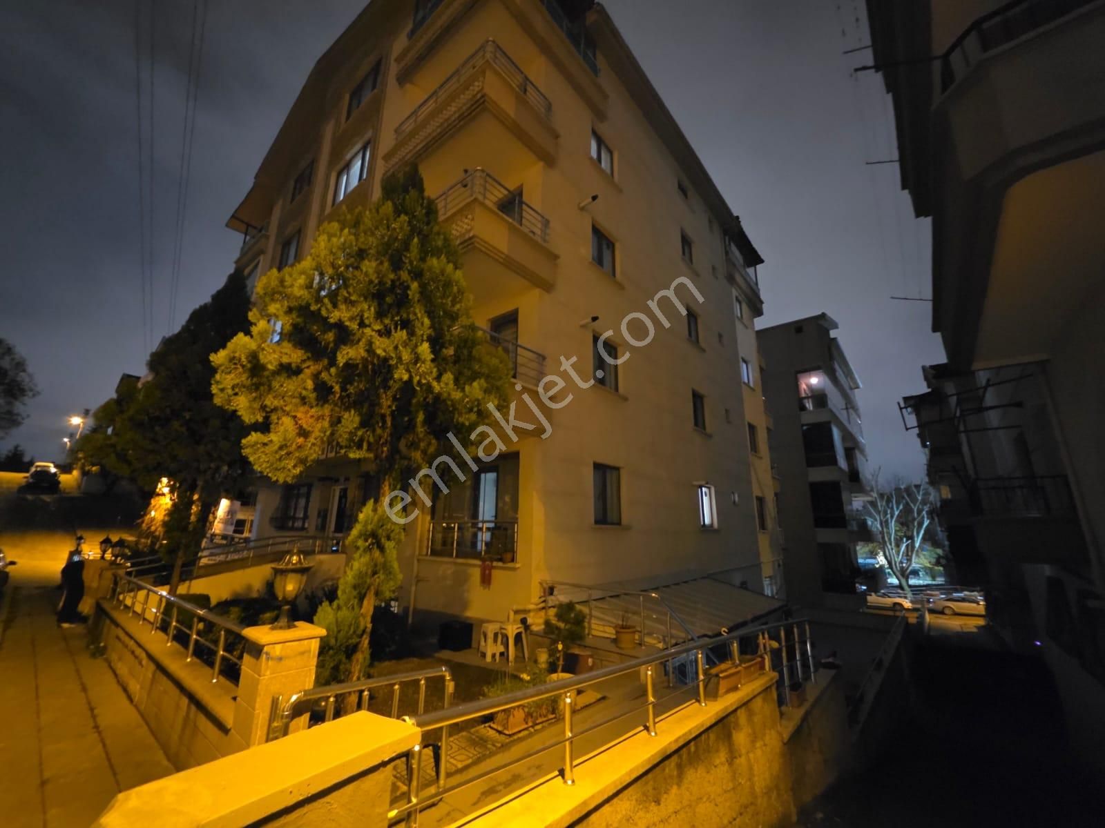 Antares Avm Yakını Yeni Binada Yüksek Giriş Balkonlu 2+1 Satılık Daire