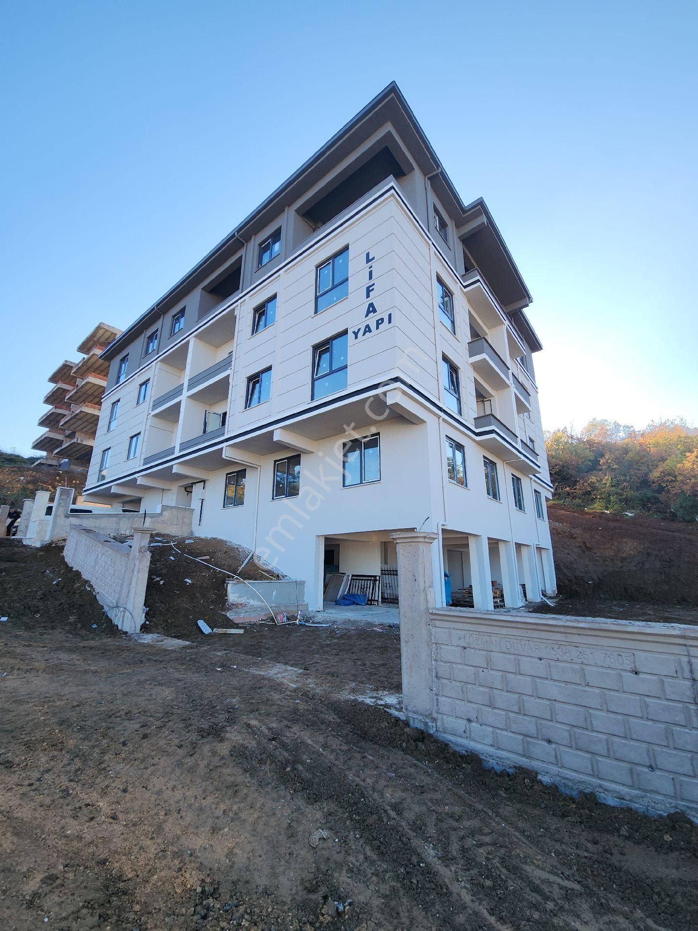 Go - Max Dan Kestelde Şehrin Kötü Havasından Uzak Manzarali Kesinlikle Görülmeye Değer - Görsel 2