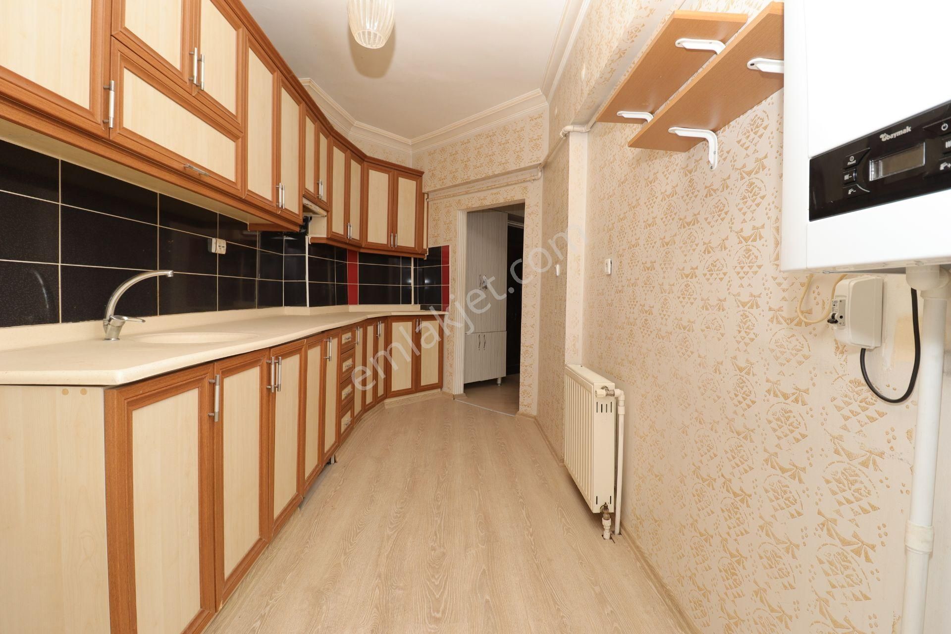 Akif'ten Elvankentte *asansörlü* Sitede Arakatta 3+1 *boş* Daire - Görsel 3