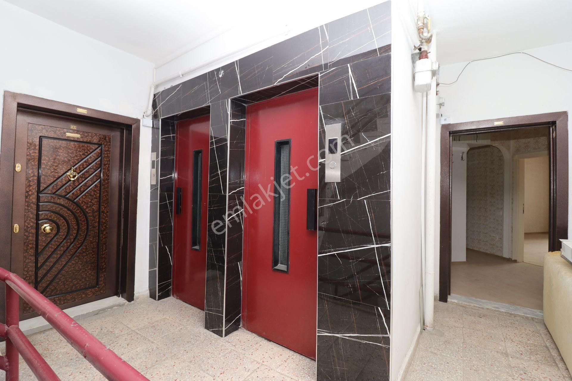 Akif'ten Elvankentte *asansörlü* Sitede Arakatta 3+1 *boş* Daire - Görsel 25