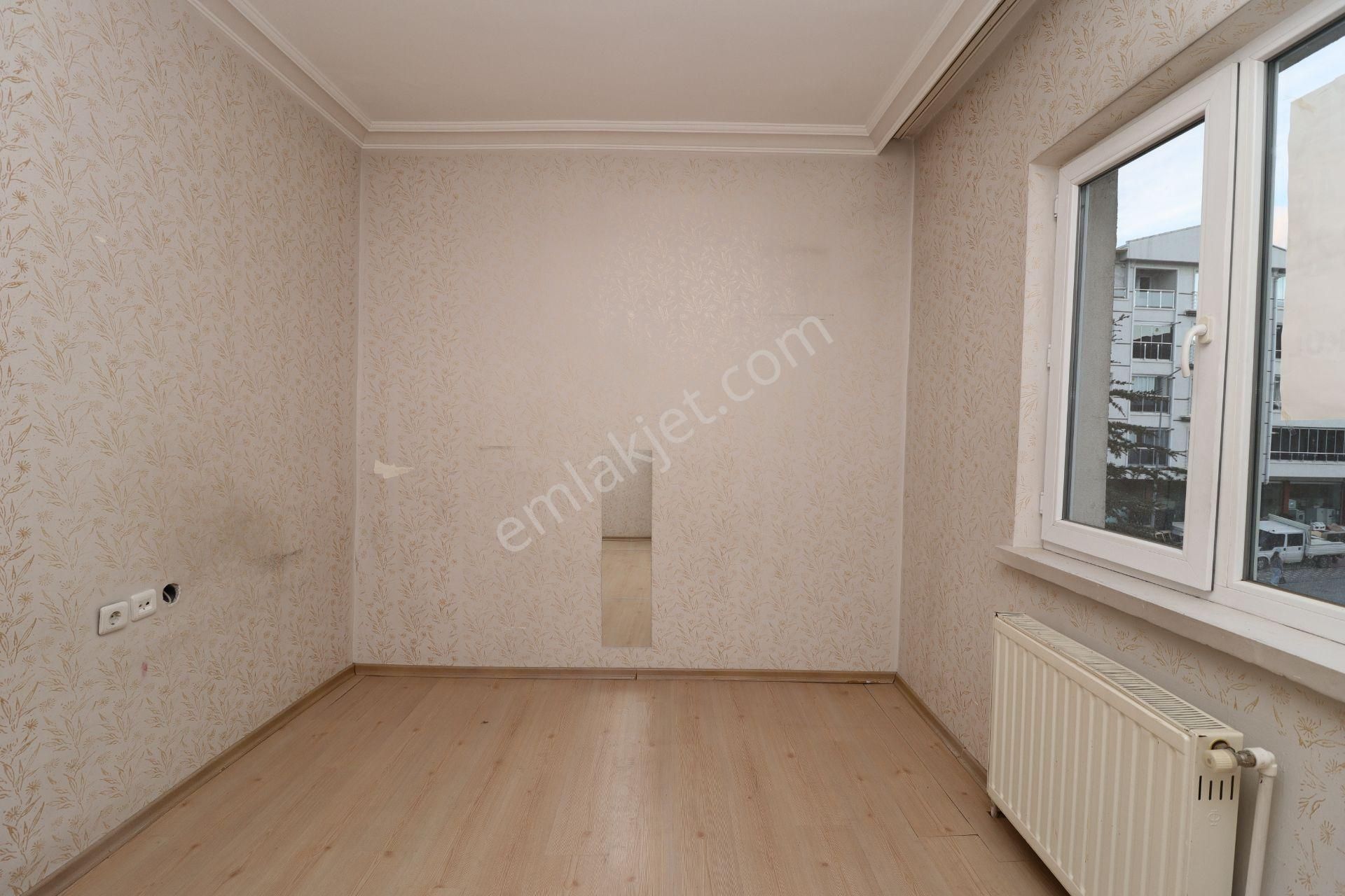 Akif'ten Elvankentte *asansörlü* Sitede Arakatta 3+1 *boş* Daire - Görsel 11