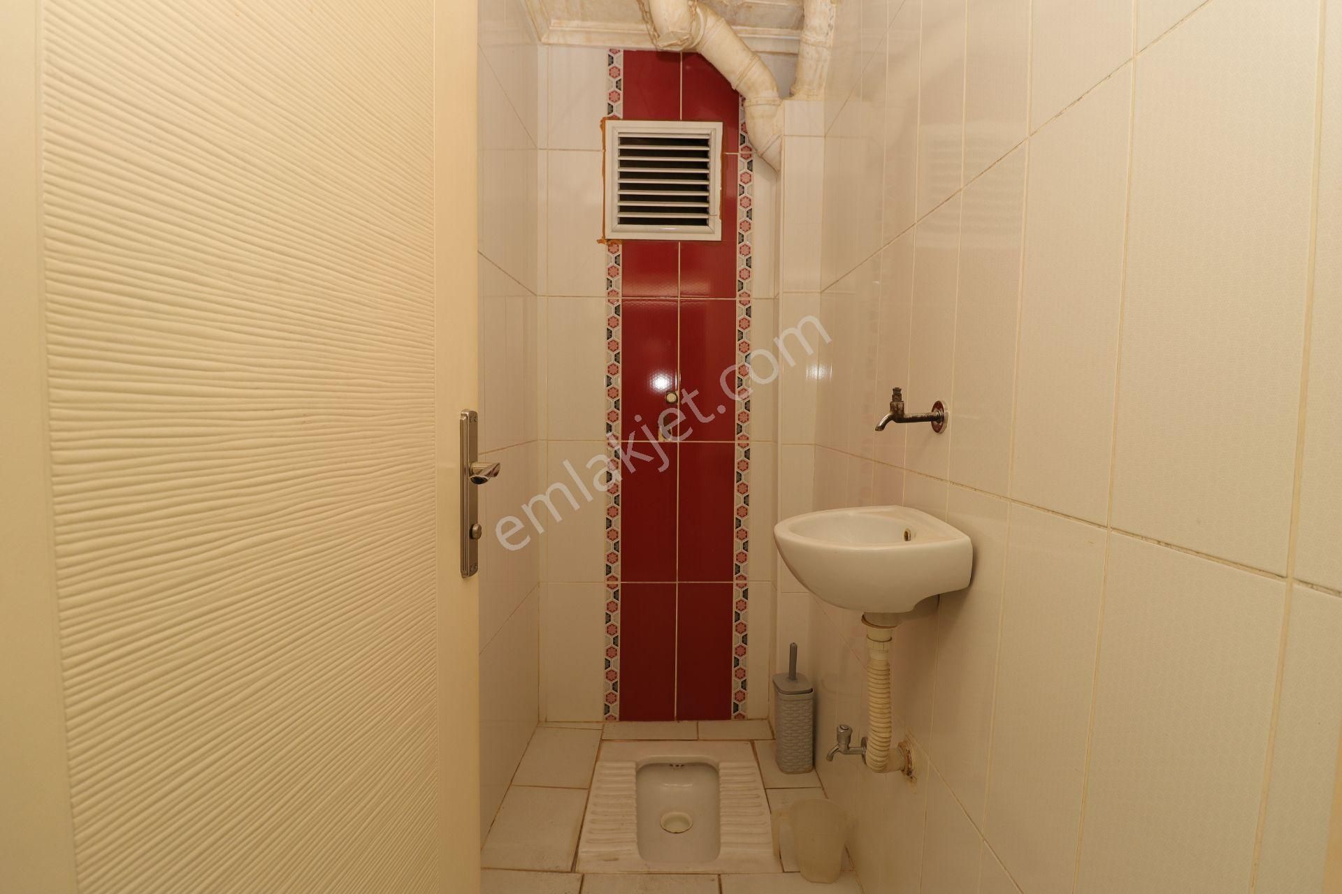 Akif'ten Elvankentte *asansörlü* Sitede Arakatta 3+1 *boş* Daire - Görsel 24