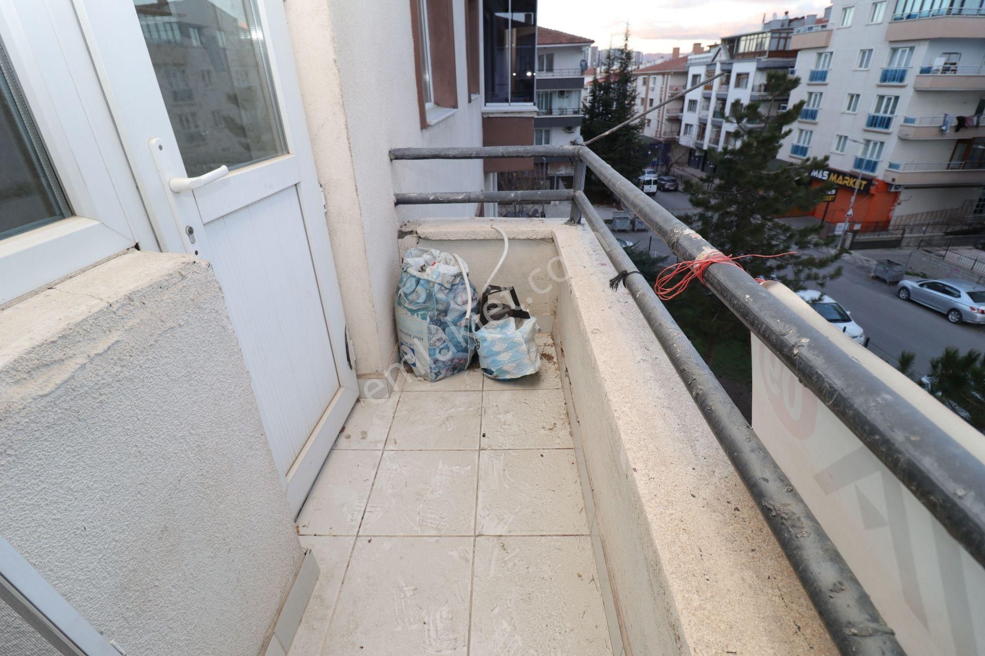 Akif'ten Elvankentte *asansörlü* Sitede Arakatta 3+1 *boş* Daire - Görsel 16