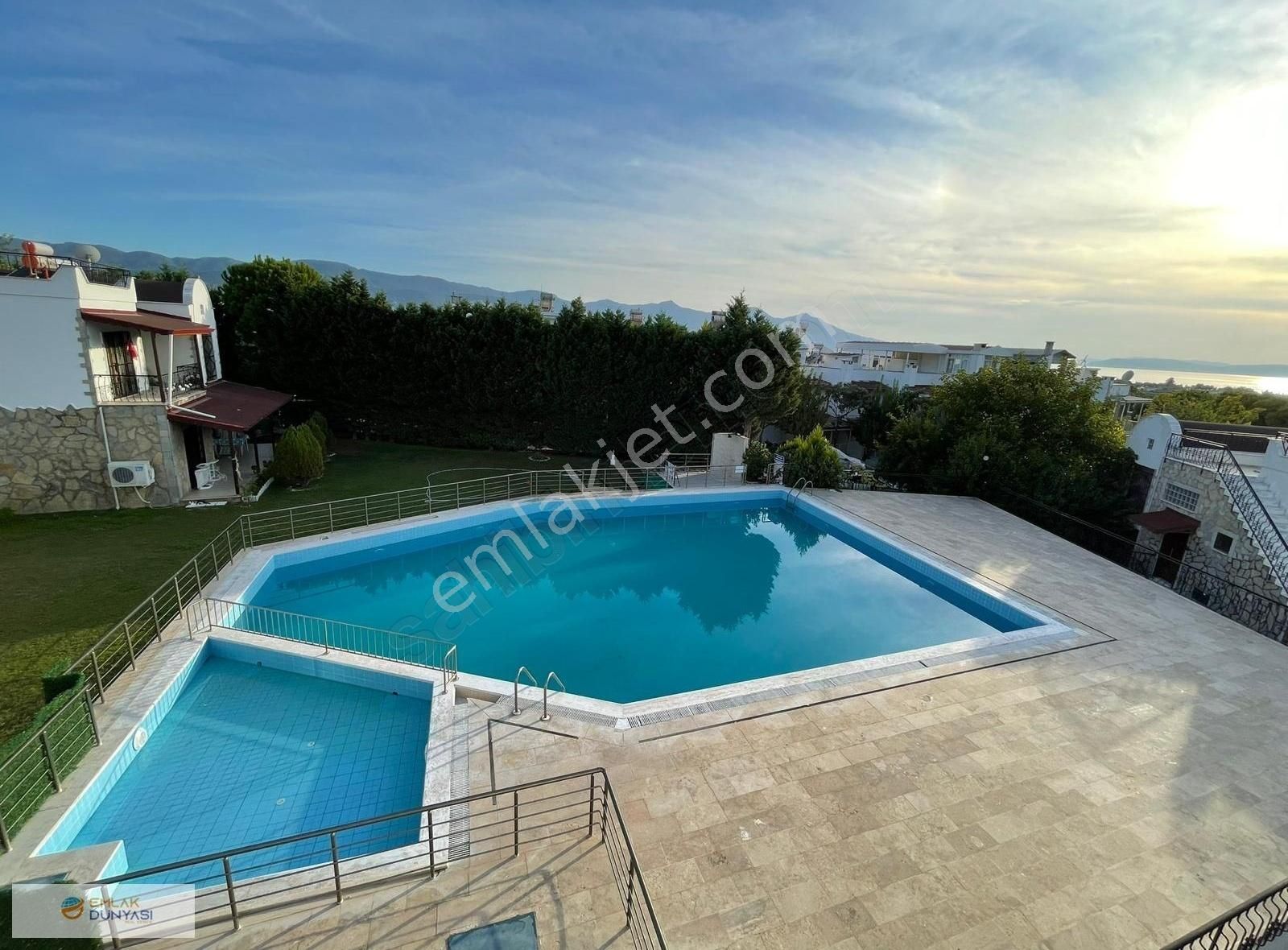 Soğucakta Havuzlu Sitede 3+1 Geniş Müstakil Bahçeli Villa - Görsel 7