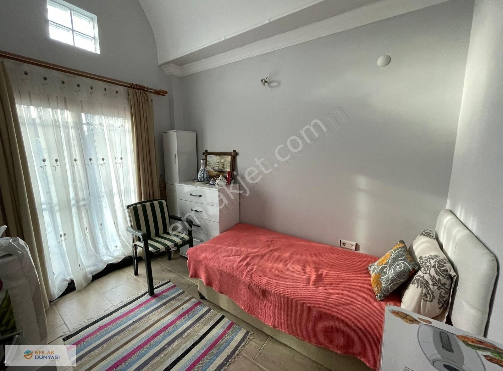 Soğucakta Havuzlu Sitede 3+1 Geniş Müstakil Bahçeli Villa - Görsel 19