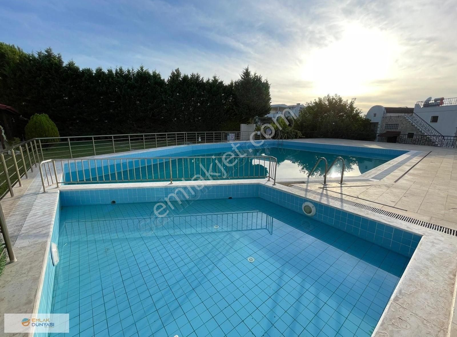 Soğucakta Havuzlu Sitede 3+1 Geniş Müstakil Bahçeli Villa - Görsel 23