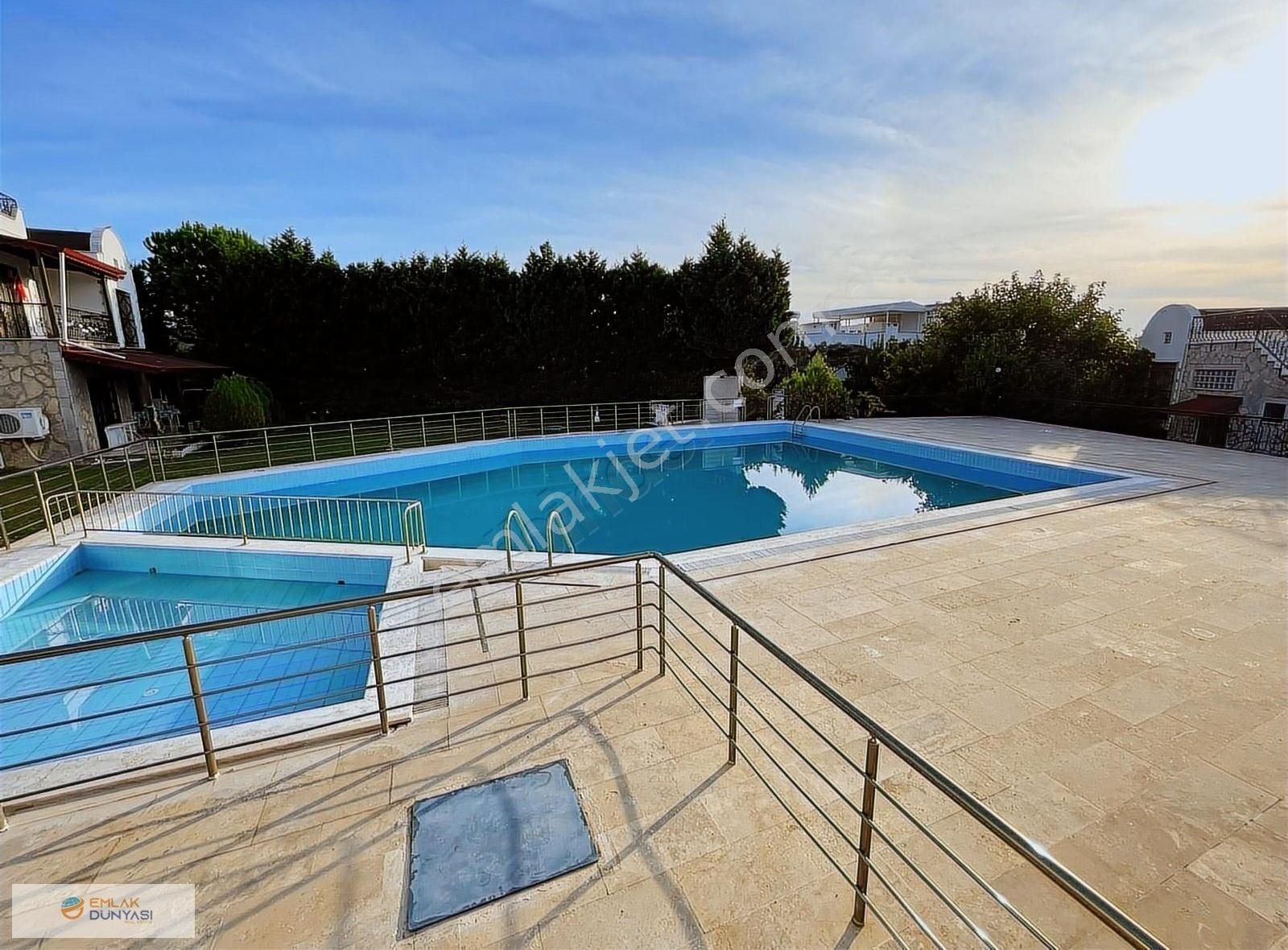 Soğucakta Havuzlu Sitede 3+1 Geniş Müstakil Bahçeli Villa - Görsel 14