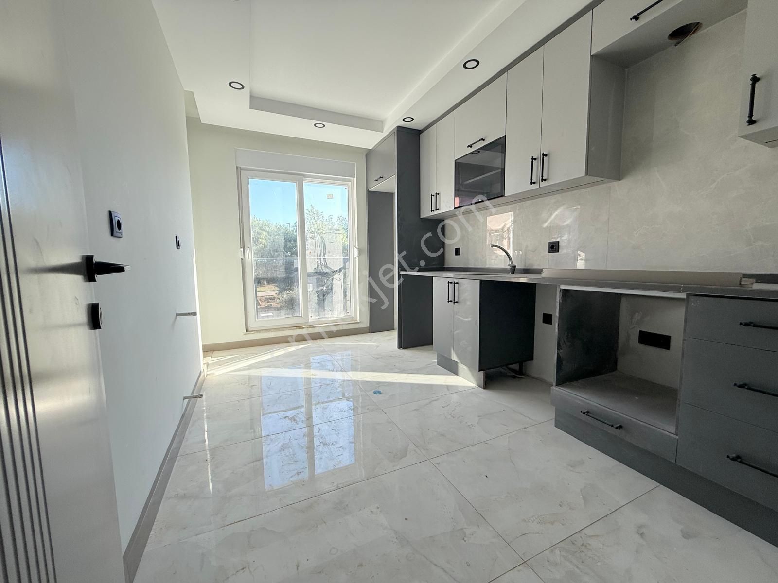 Varsak Aydoğmuşta Lüks Geniş Sıfır Yüksek Kredili 3+1 - Görsel 7