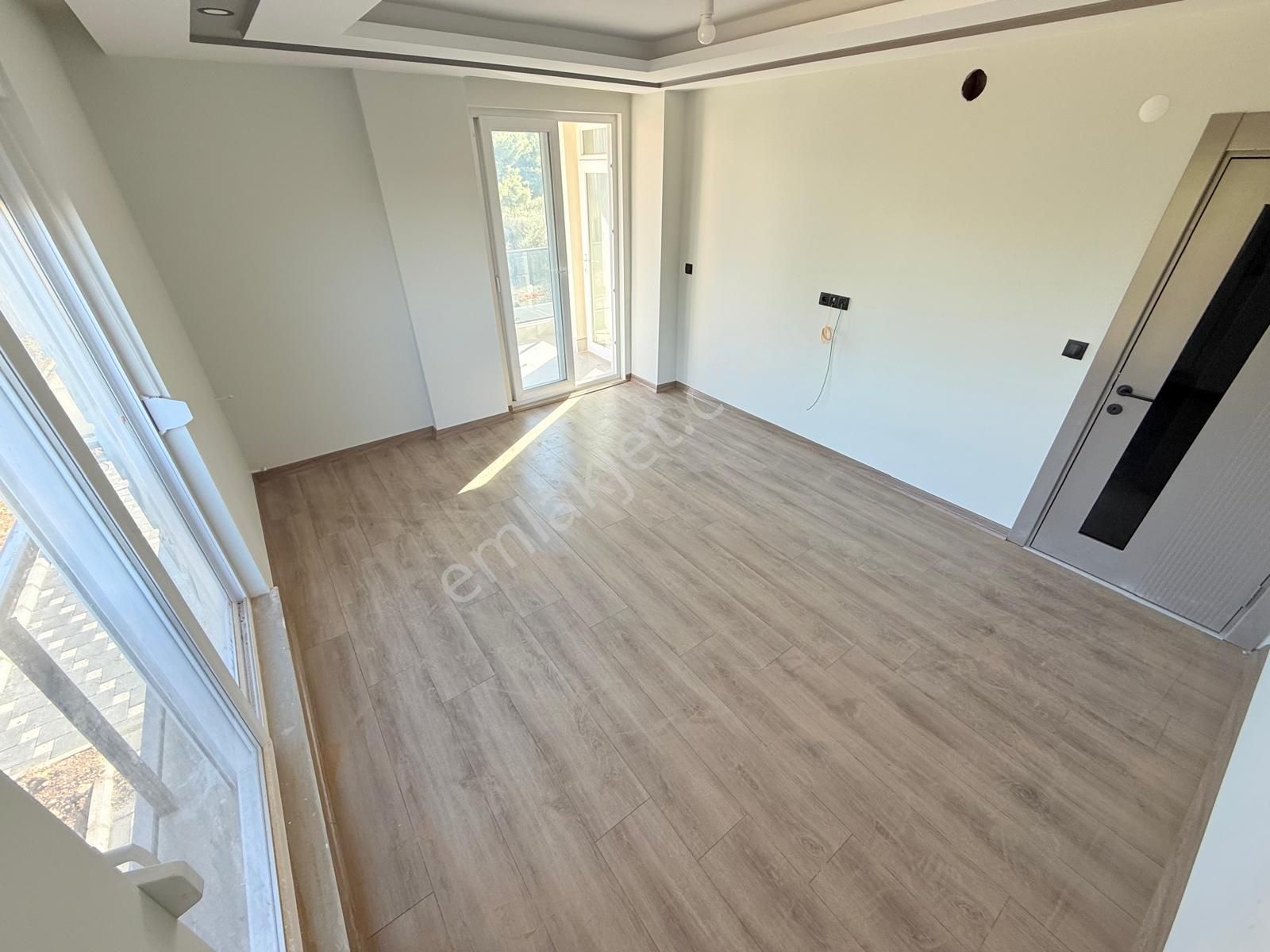 Varsak Aydoğmuşta Lüks Geniş Sıfır Yüksek Kredili 3+1 - Görsel 3