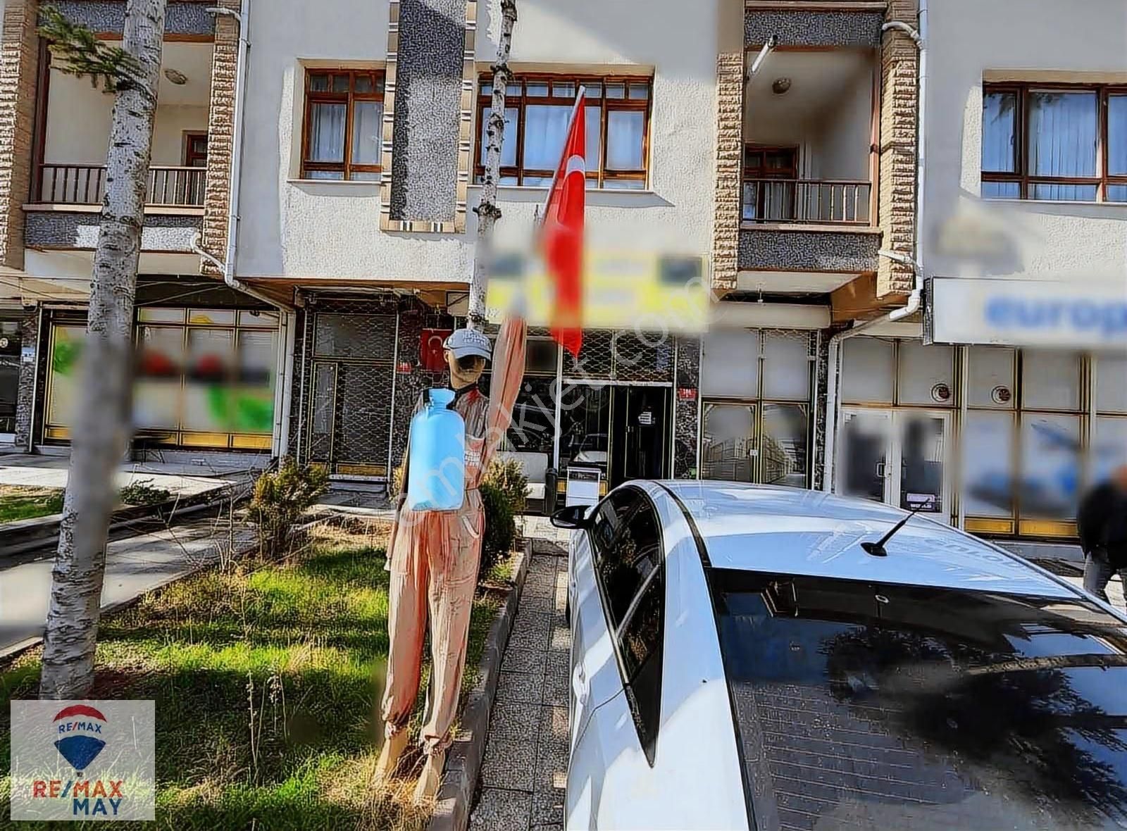 Sokullu Mehmet Paşa Caddesi Üzeri Satılık Dükkan