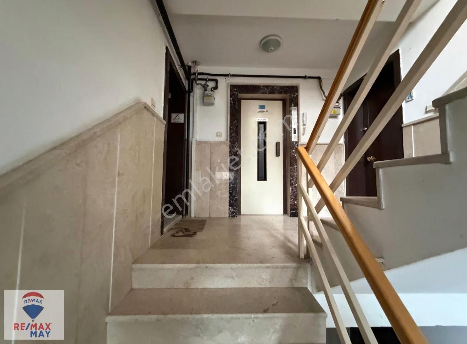 Yukarı Dikmen Mahallesinde 3+1 Satılık Daire - Görsel 9