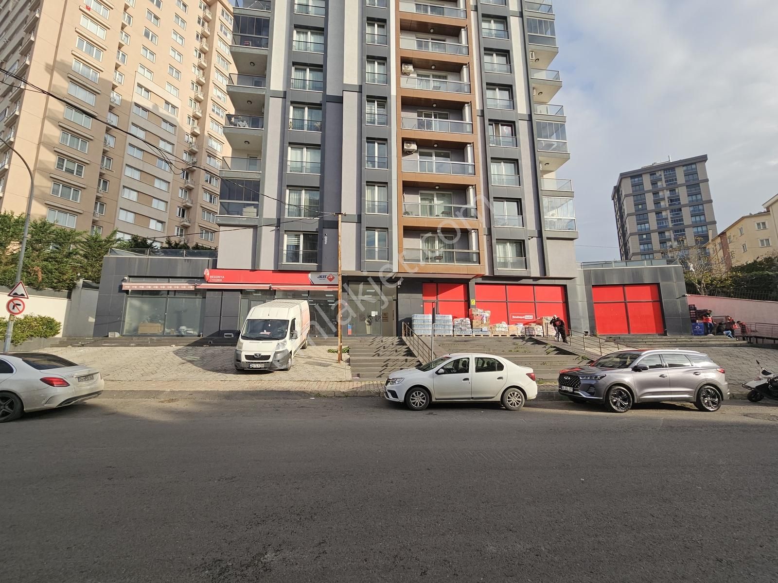 Alper Alkan'dan İşlek Cad.üstünde Kurumsal Kiracılı 320m2 İşyeri - Görsel 35