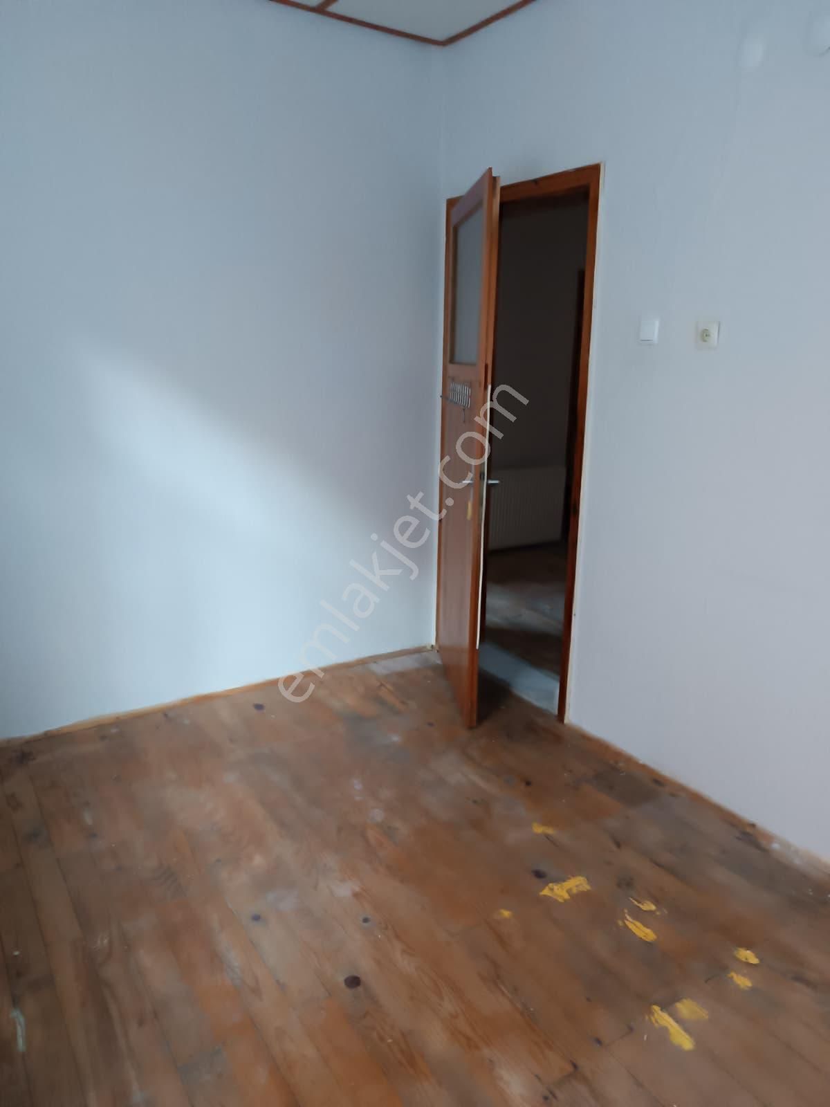 İsa Kavak Gayrimenkul’den Meram/dere’de Kombili 3+1 Kiralık Daire