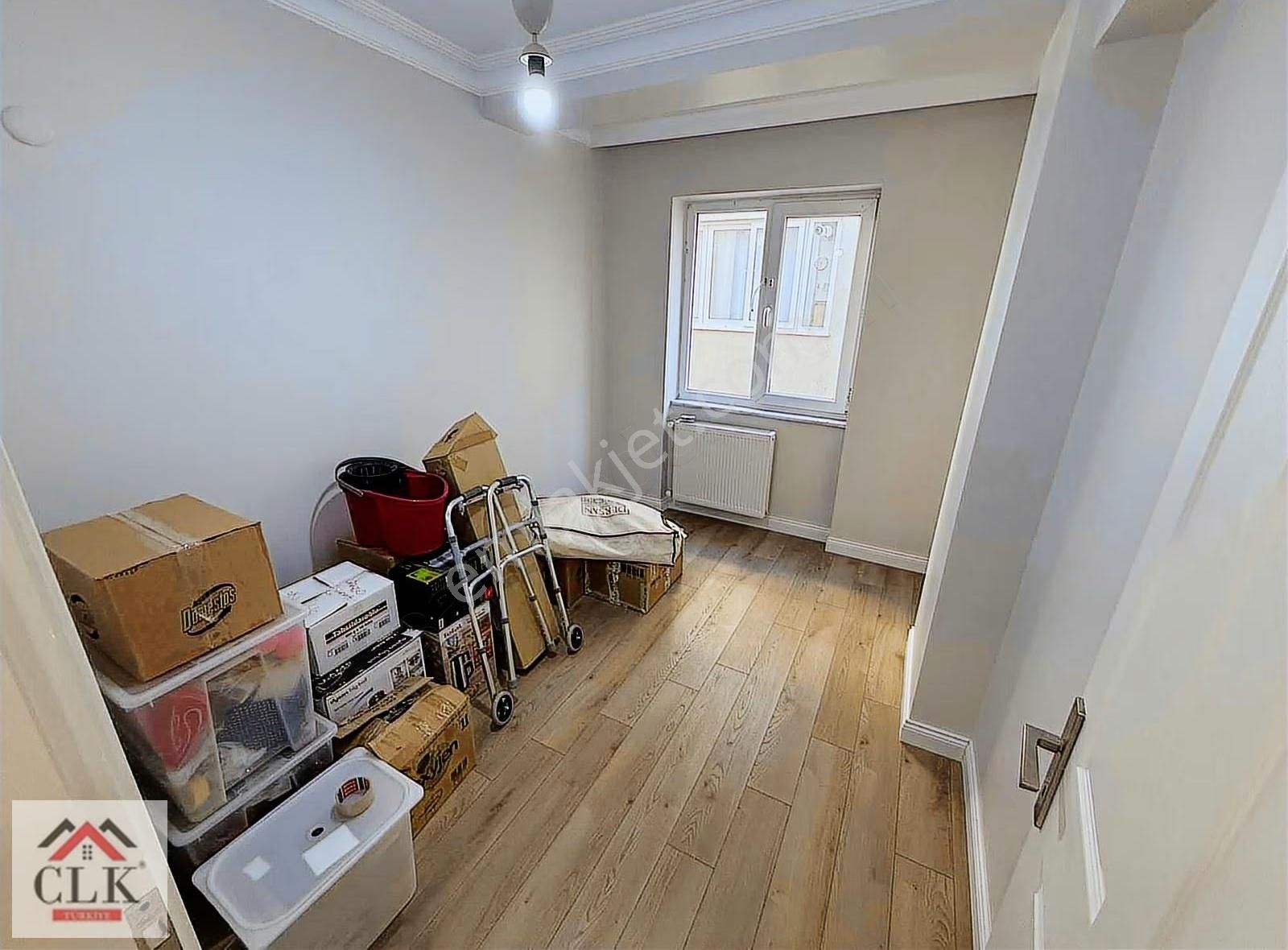 Clk'dan Hamidiye Mah. İçi Tamamen Yenilenmiş Satılık 3+1 Arakat - Görsel 22