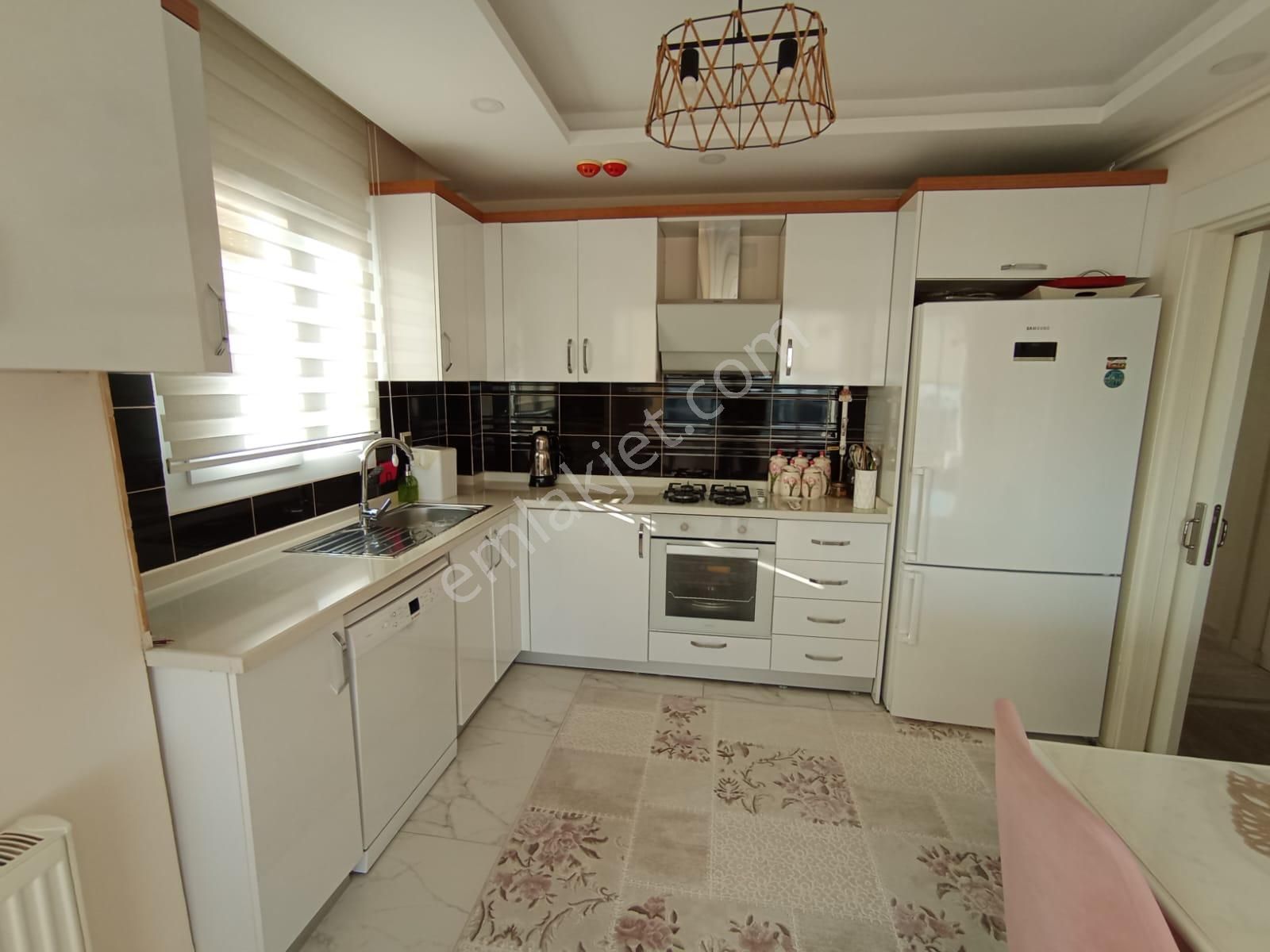 Remax Toros'tan Akdeniz Mah'de Full+full Satılık 3+1 Daire - Görsel 6