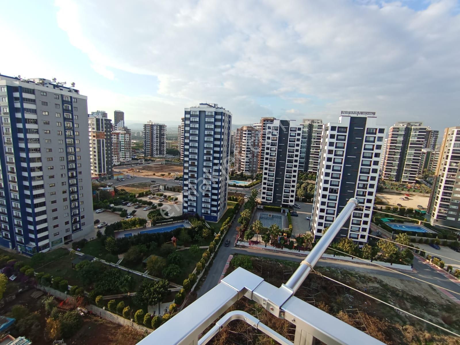 Remax Toros'tan Akdeniz Mah'de Full+full Satılık 3+1 Daire - Görsel 22