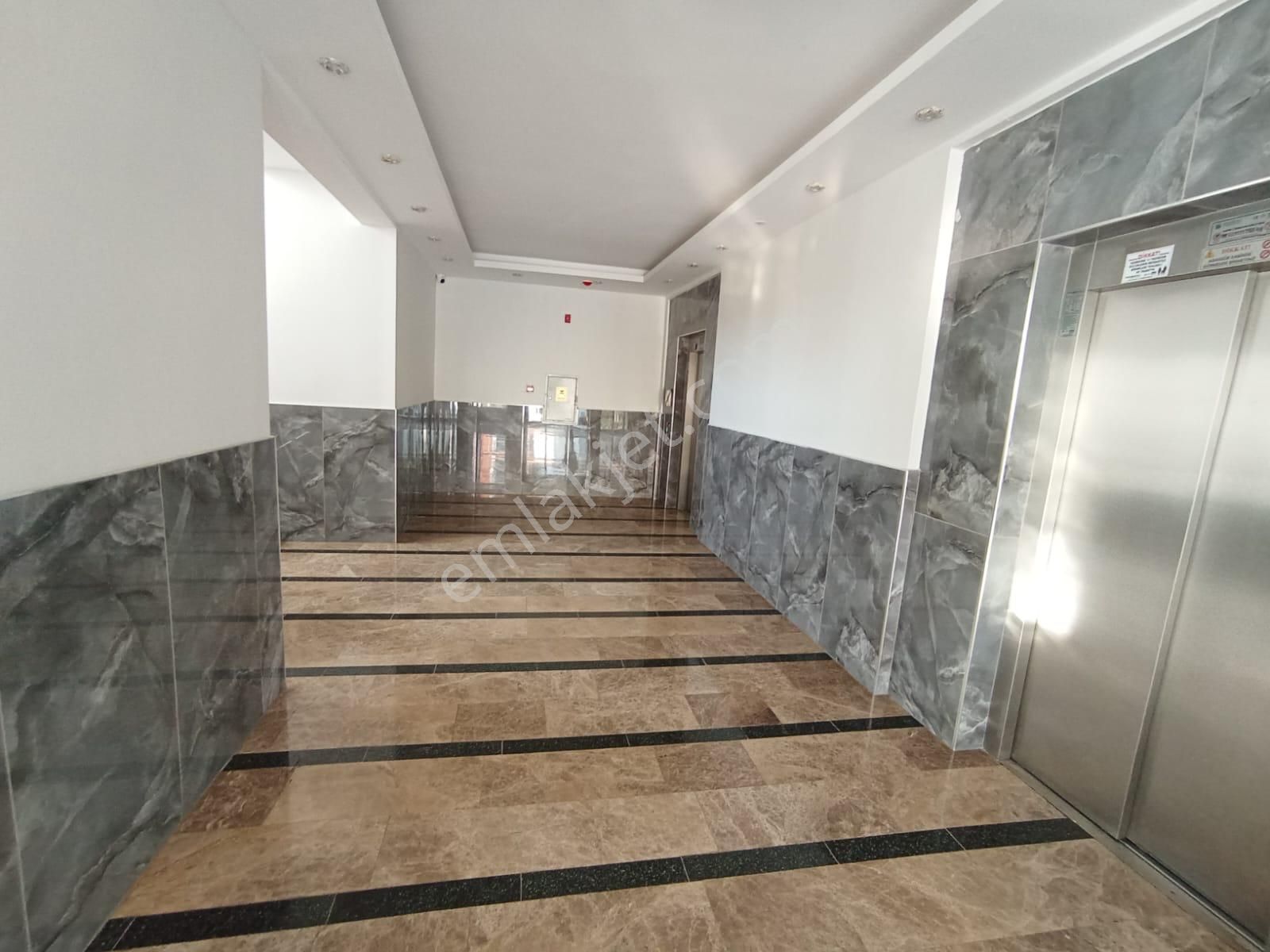 Remax Toros'tan Akdeniz Mah'de Full+full Satılık 3+1 Daire - Görsel 27