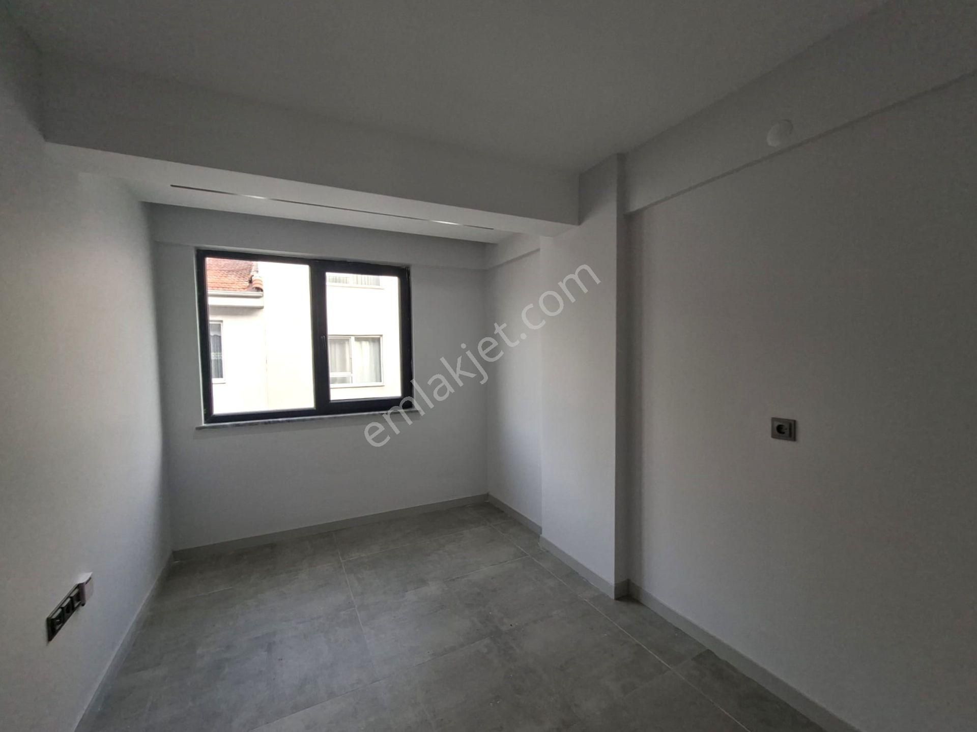 Recep Ümit Emlak'tan Şarhöyük Mah. Büyük Park Yakınında Satılık Geniş Ferah Lux 1+1 Daireler - Görsel 14