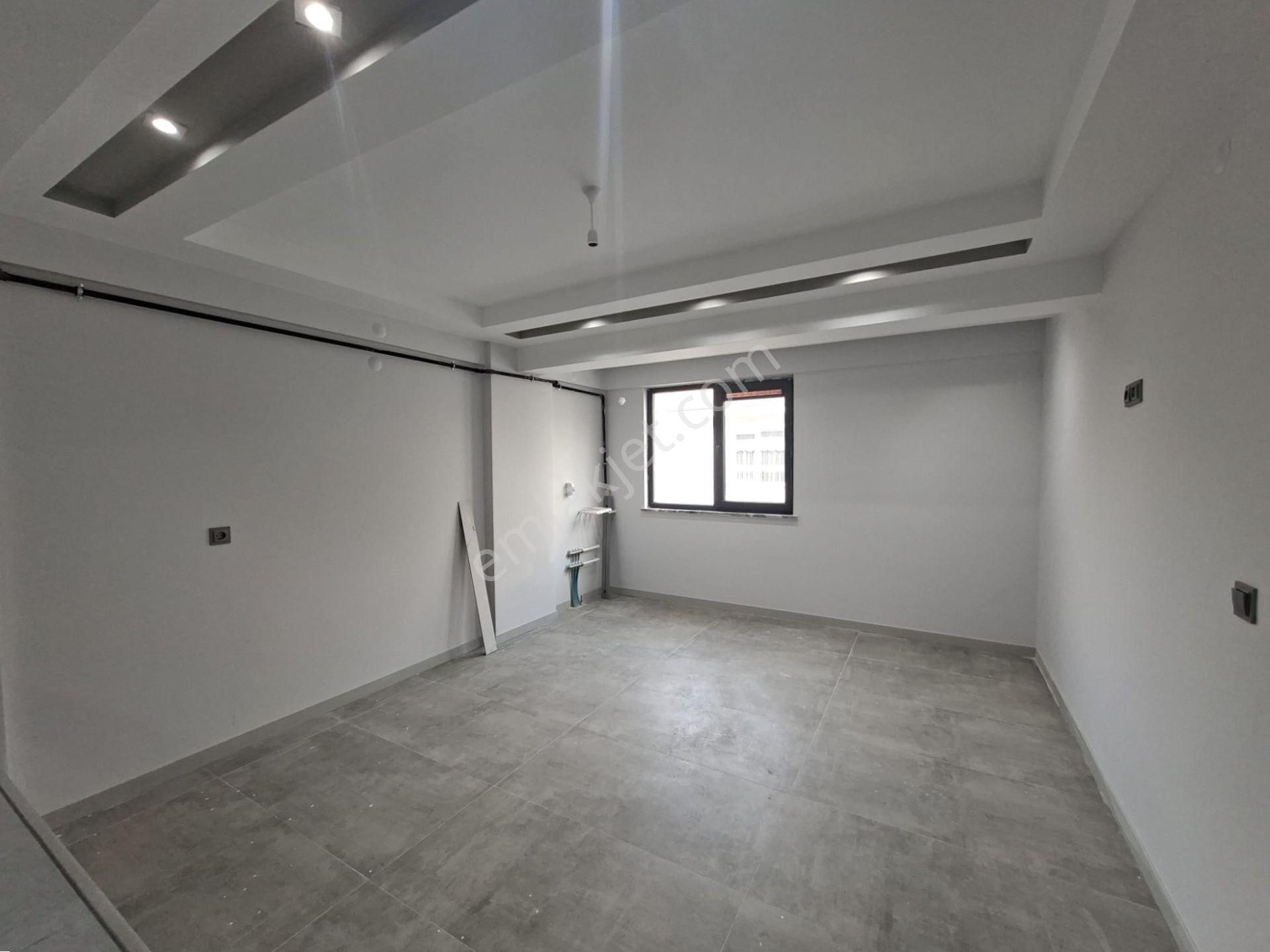 Recep Ümit Emlak'tan Şarhöyük Mah. Büyük Park Yakınında Satılık Geniş Ferah Lux 1+1 Daireler - Görsel 11