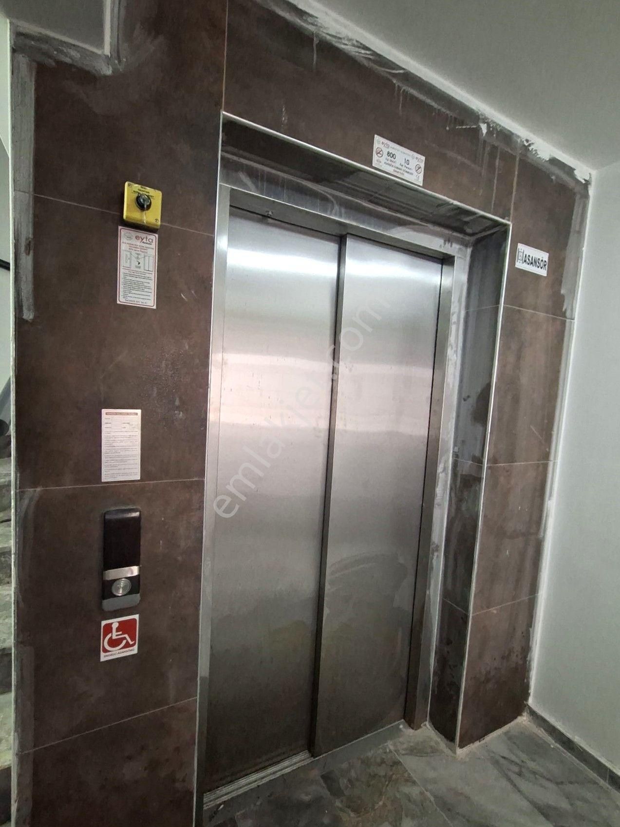 Recep Ümit Emlak'tan Şarhöyük Mah. Büyük Park Yakınında Satılık Geniş Ferah Lux 1+1 Daireler - Görsel 24