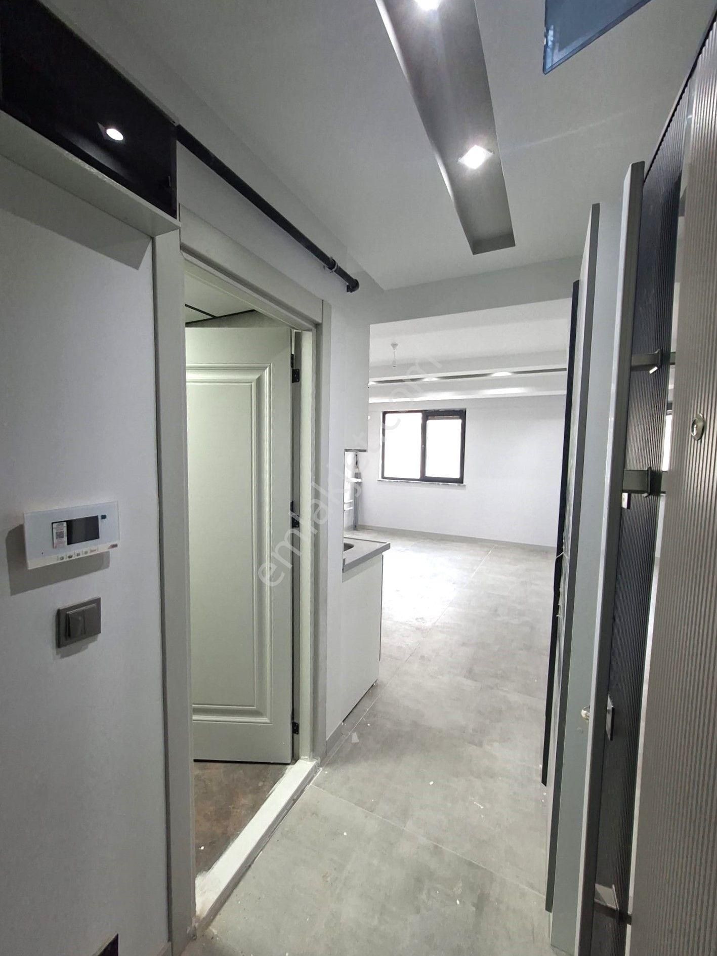 Recep Ümit Emlak'tan Şarhöyük Mah. Büyük Park Yakınında Satılık Geniş Ferah Lux 1+1 Daireler - Görsel 17