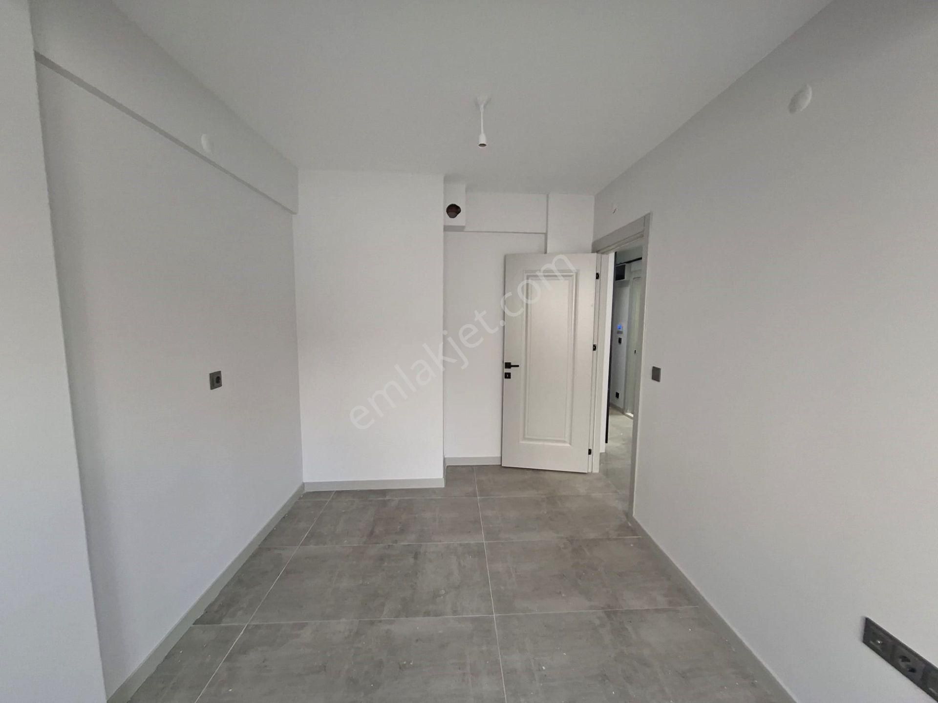 Recep Ümit Emlak'tan Şarhöyük Mah. Büyük Park Yakınında Satılık Geniş Ferah Lux 1+1 Daireler - Görsel 15