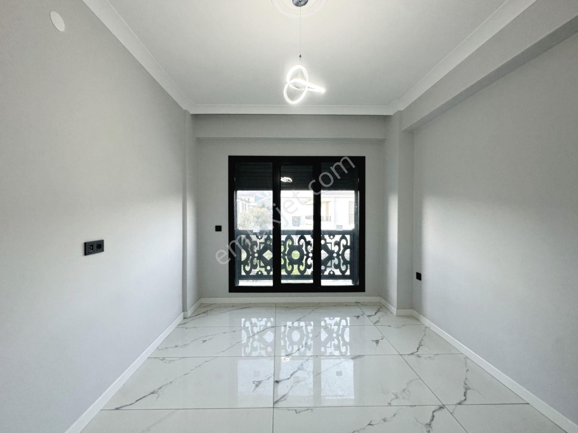 Ayanğlundan Gürede Deniz Tarafında Kusursuz İşçilikli Ayrı Mutfaklı 4+1 Satılık Villa - Görsel 18