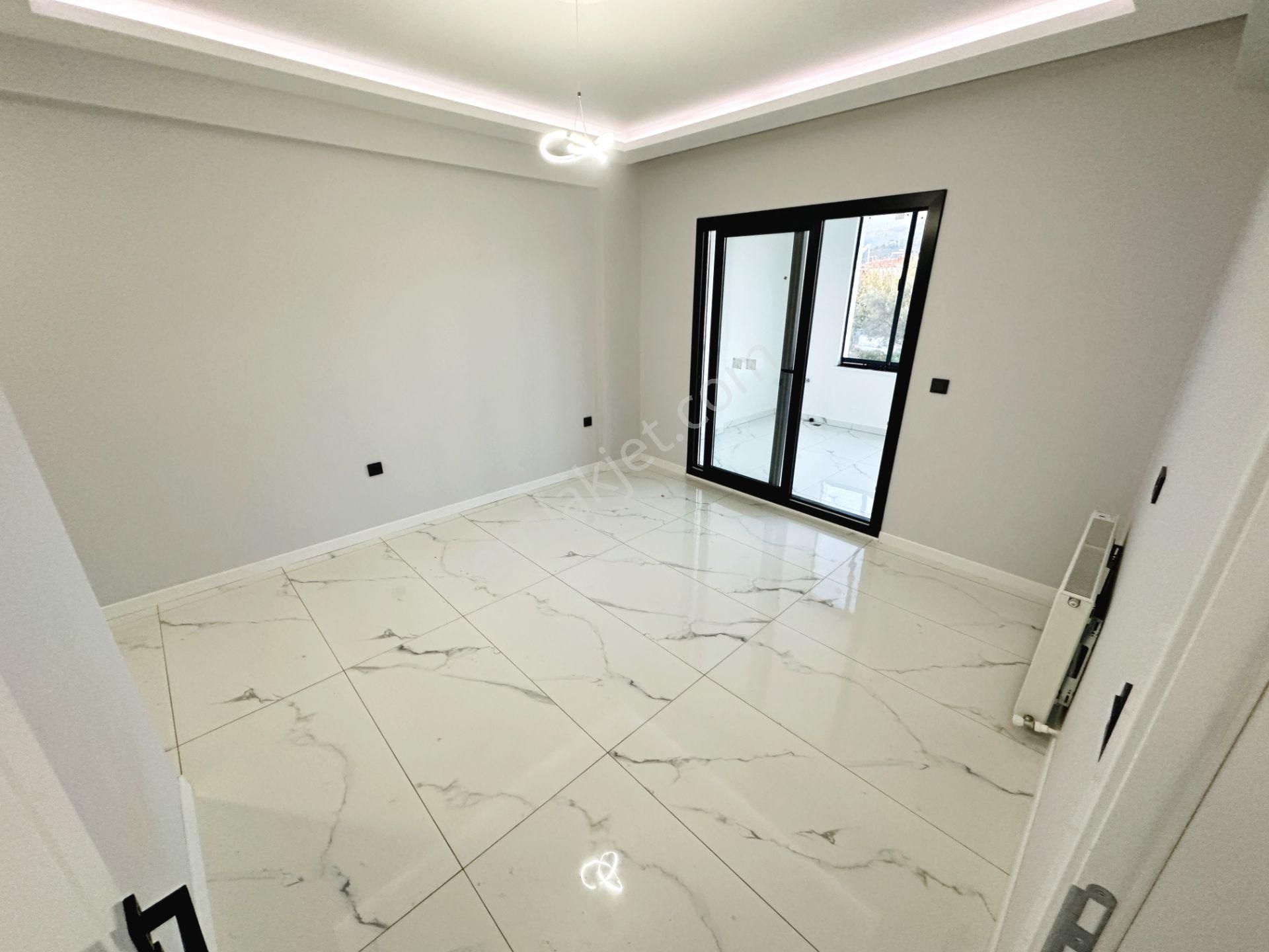 Ayanğlundan Gürede Deniz Tarafında Kusursuz İşçilikli Ayrı Mutfaklı 4+1 Satılık Villa - Görsel 20