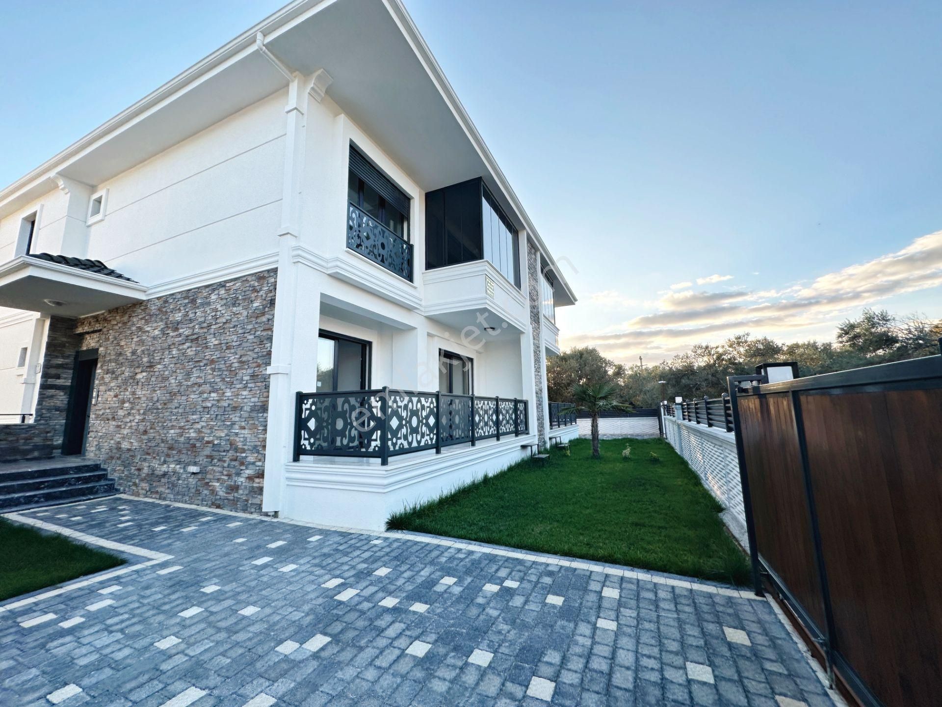 Ayanğlundan Gürede Deniz Tarafında Kusursuz İşçilikli Ayrı Mutfaklı 4+1 Satılık Villa - Görsel 32