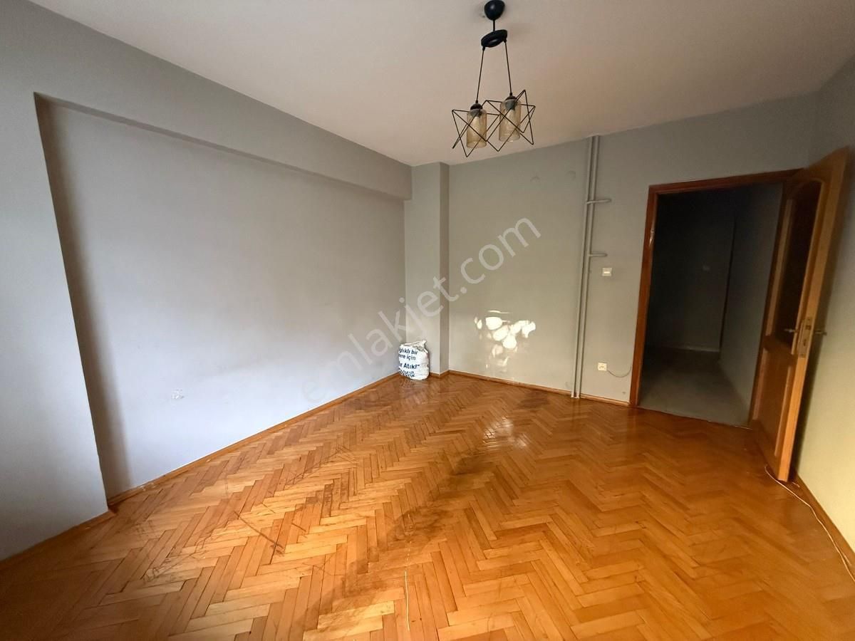 Turyaptan Kozyatağı Minübüs Yoluna Yakın Satılık 2+1 Daire - Görsel 12