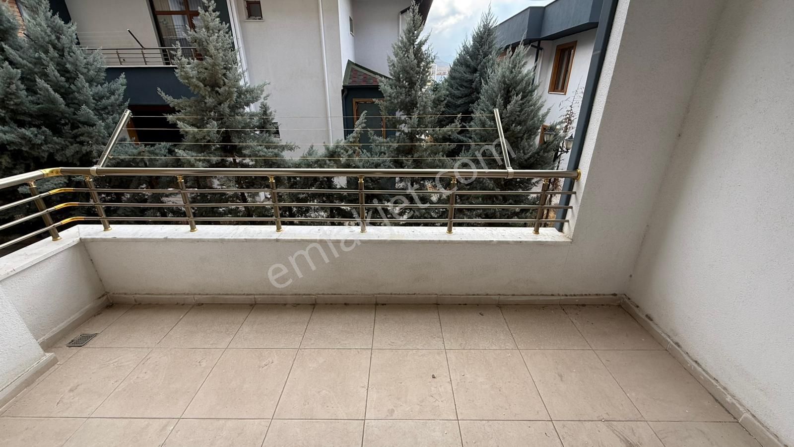 Öz Gaye Emlaktan Develi Gölemende Satılık 4+1 Daire - Görsel 7