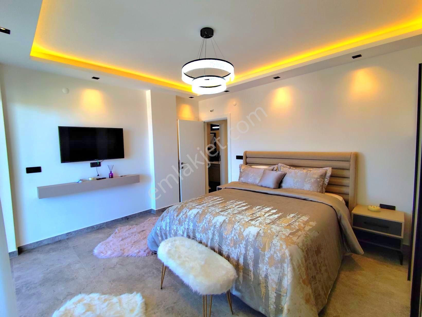 Davutlarda Özel Havuzlu 5+2 Tek Müstakil Bahçeli Sıfır Villa - Görsel 33