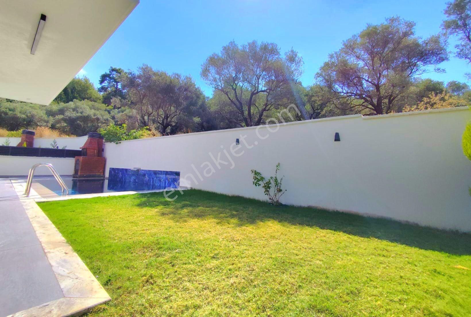 Davutlarda Özel Havuzlu 5+2 Tek Müstakil Bahçeli Sıfır Villa - Görsel 5