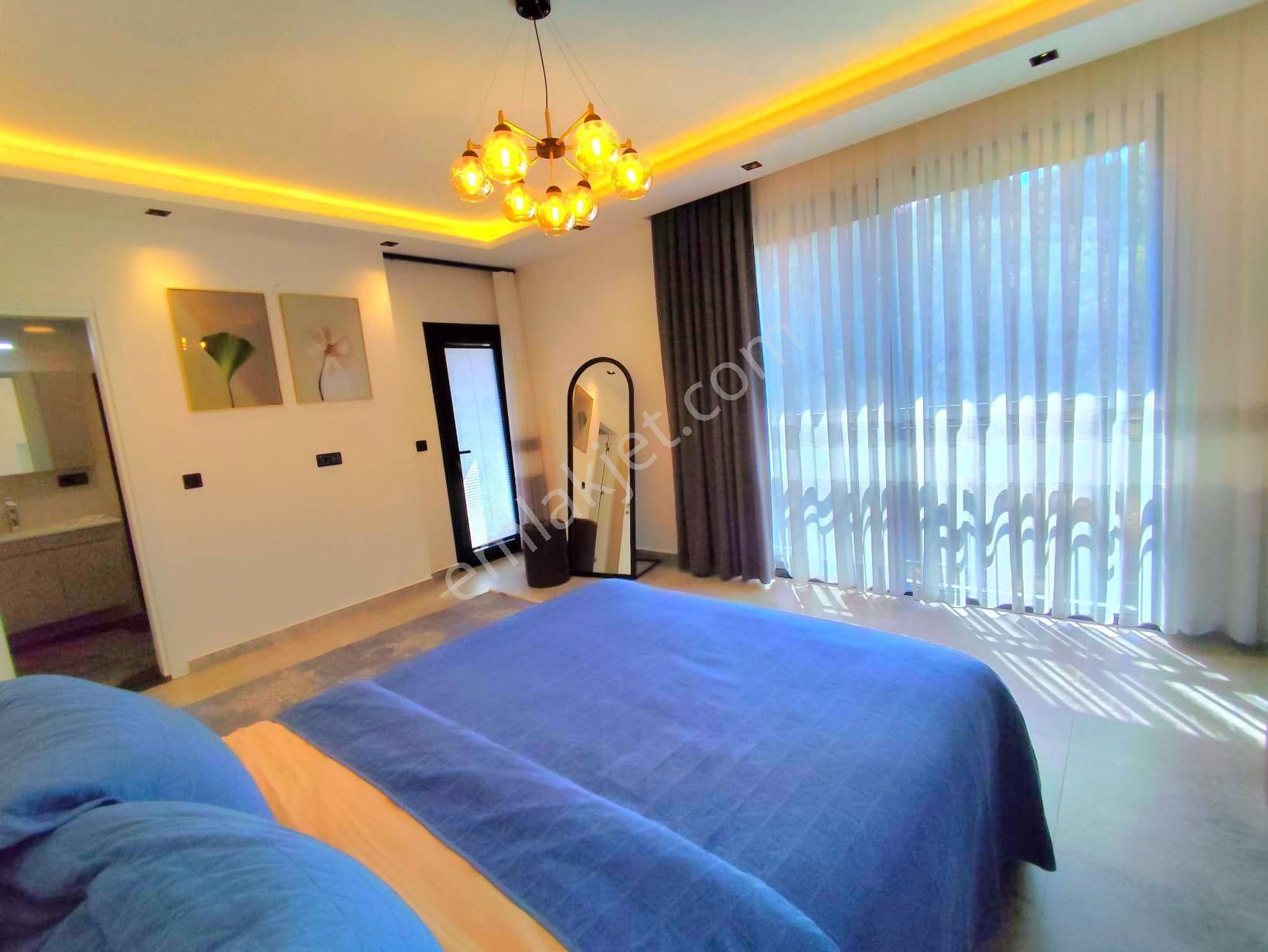 Davutlarda Özel Havuzlu 5+2 Tek Müstakil Bahçeli Sıfır Villa - Görsel 27