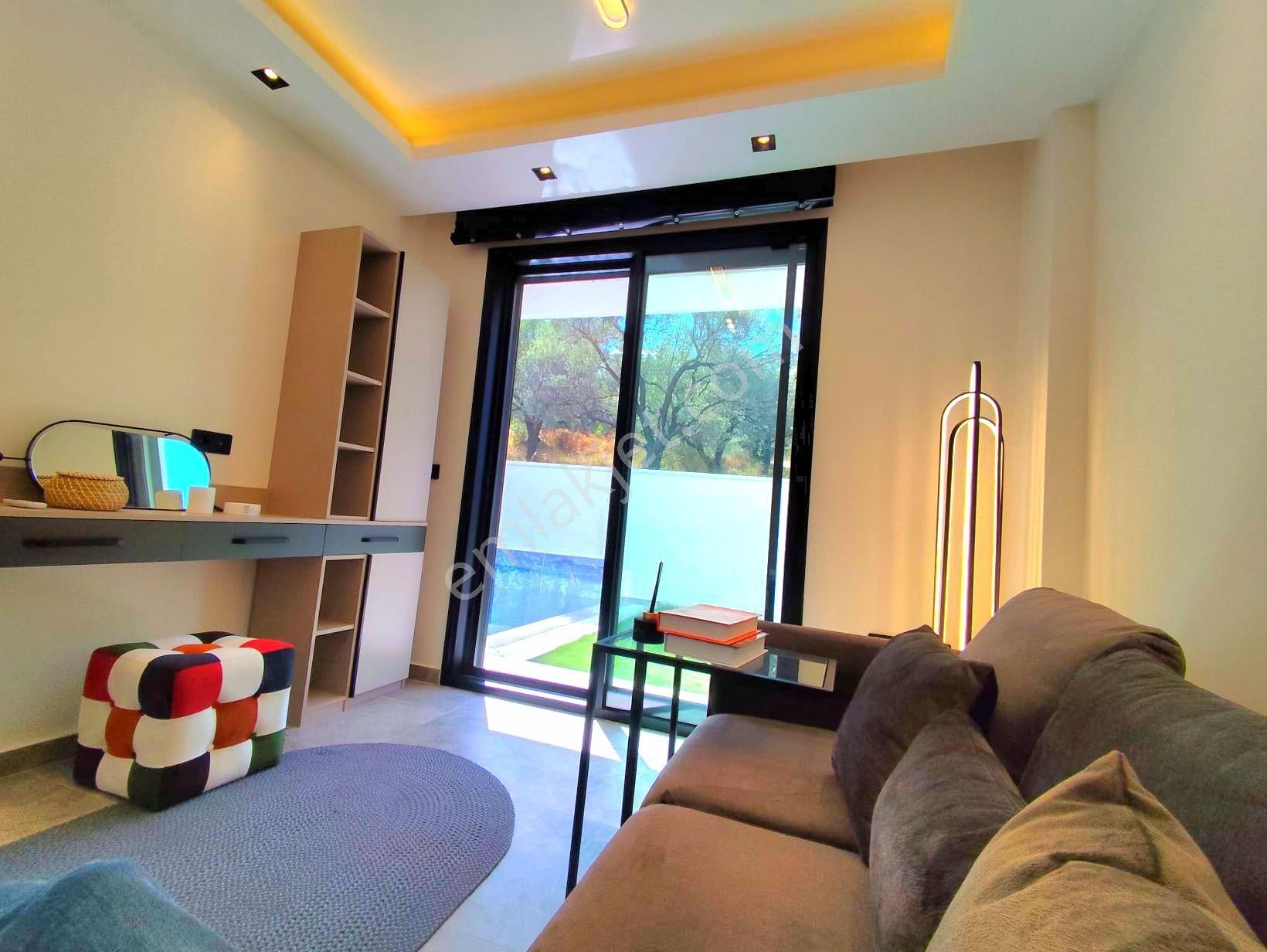 Davutlarda Özel Havuzlu 5+2 Tek Müstakil Bahçeli Sıfır Villa - Görsel 20