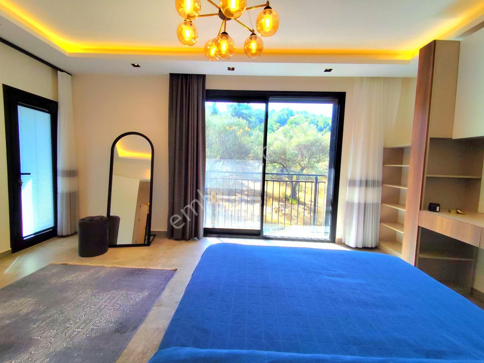 Davutlarda Özel Havuzlu 5+2 Tek Müstakil Bahçeli Sıfır Villa - Görsel 31